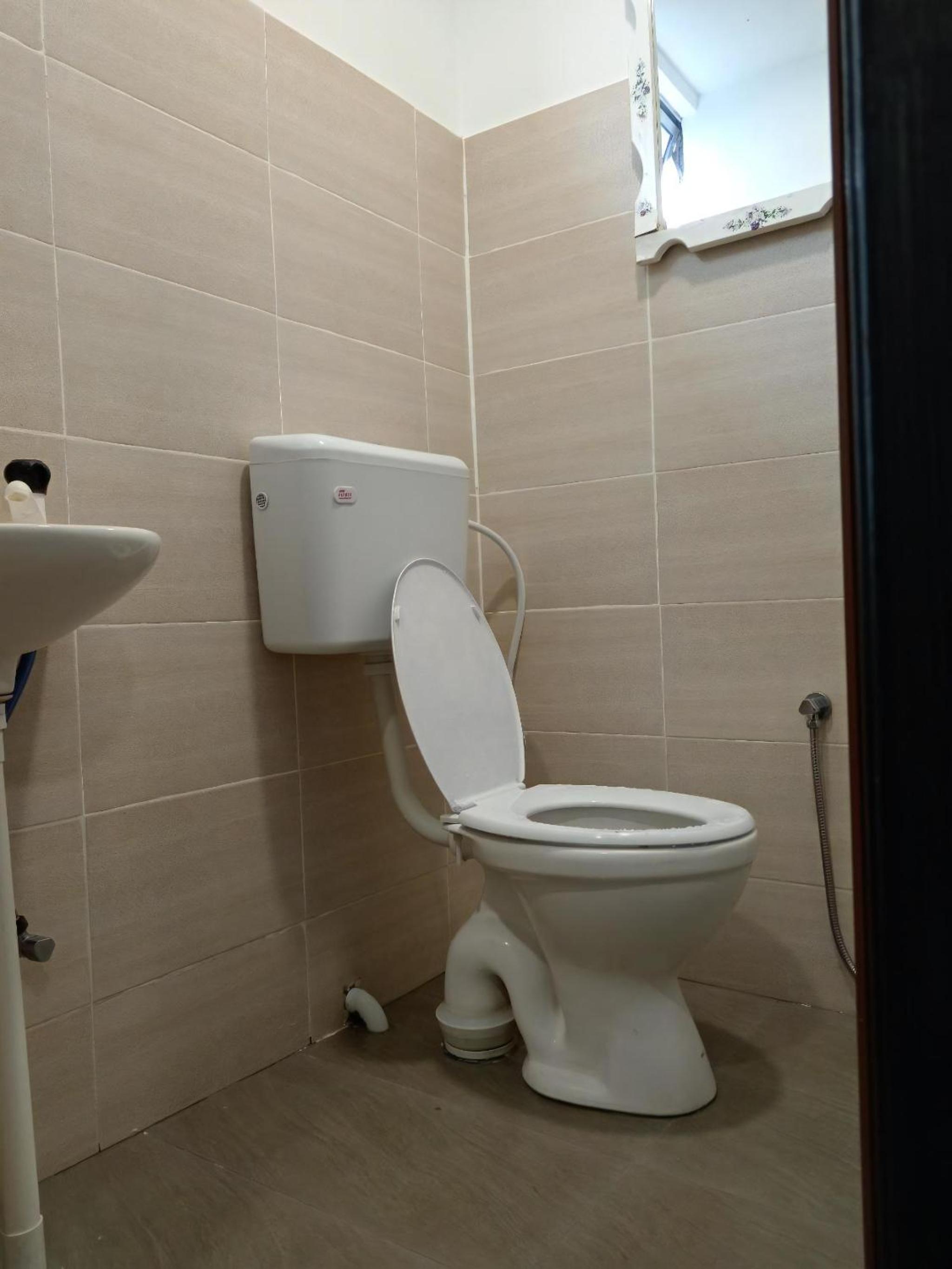 Basic Triple Room - Photo 16