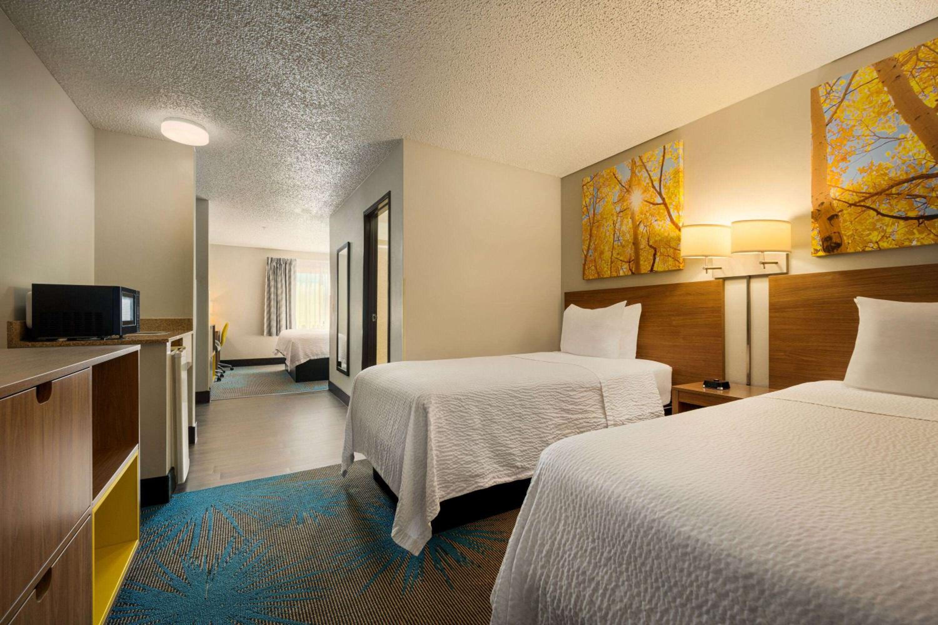 Studio Suite with 1 King Bed and 2 Twin Beds, Non-Smoking - Photo 1