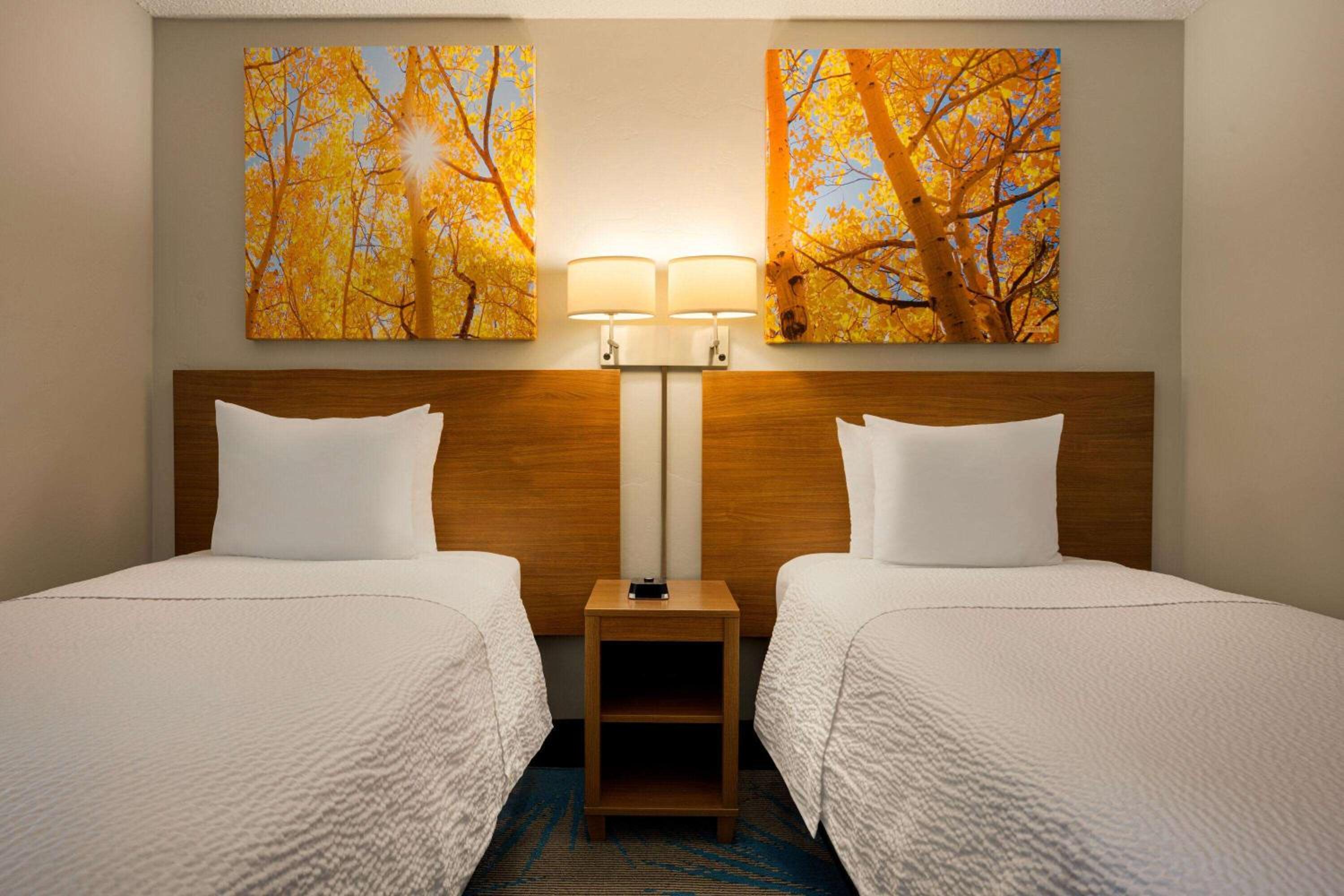 Studio Suite with 1 King Bed and 2 Twin Beds, Non-Smoking - Photo 7