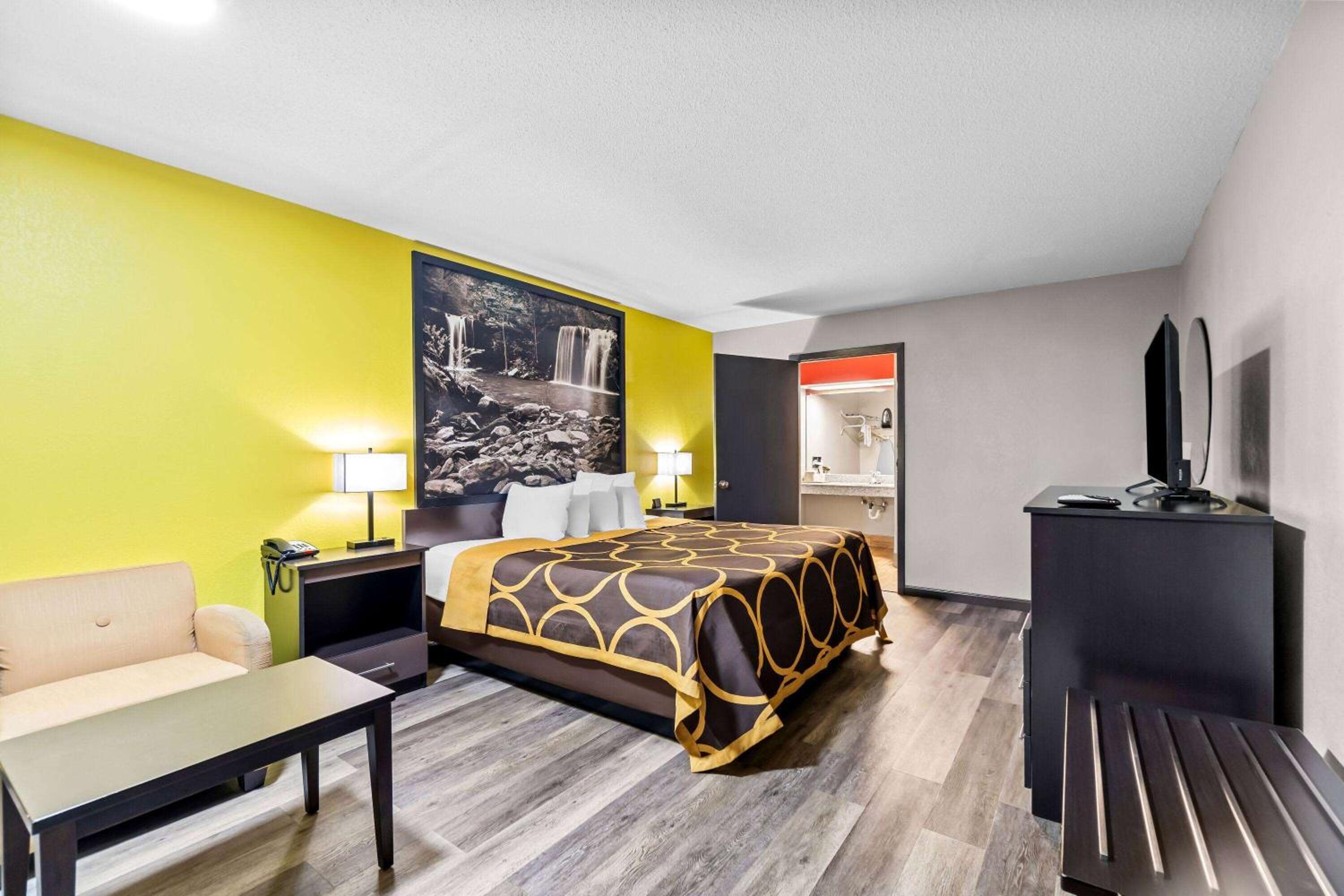 King Room - Disability Access/Non-Smoking photo 1