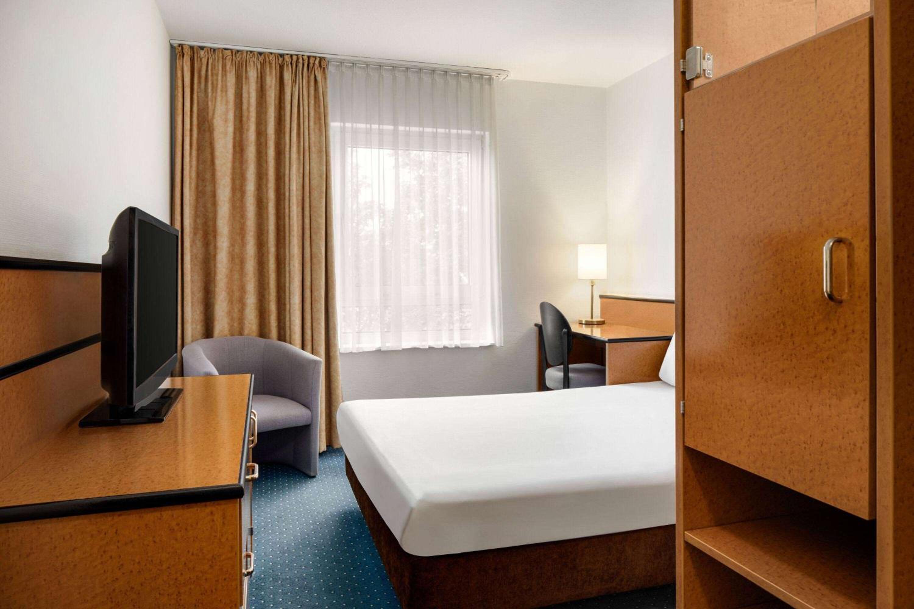 Standard Double Room - Photo 1
