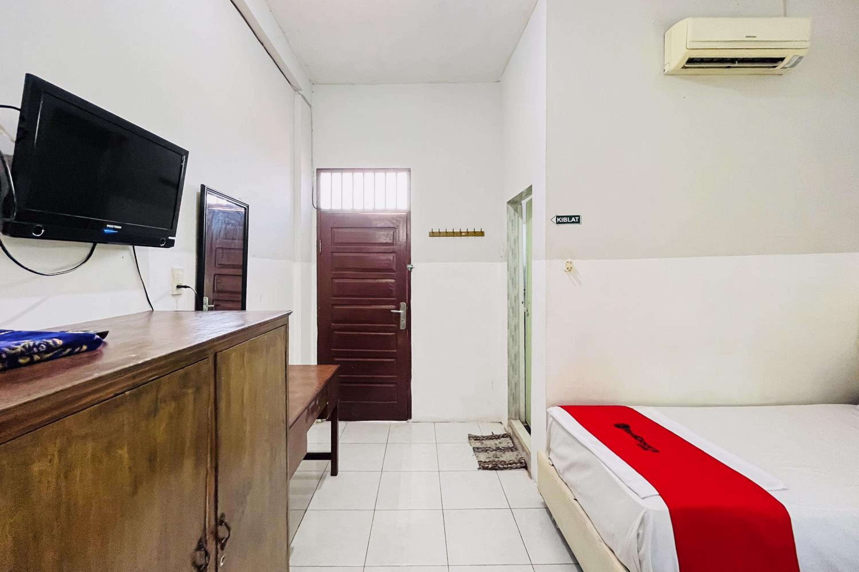 Standard Double Room - Photo 7