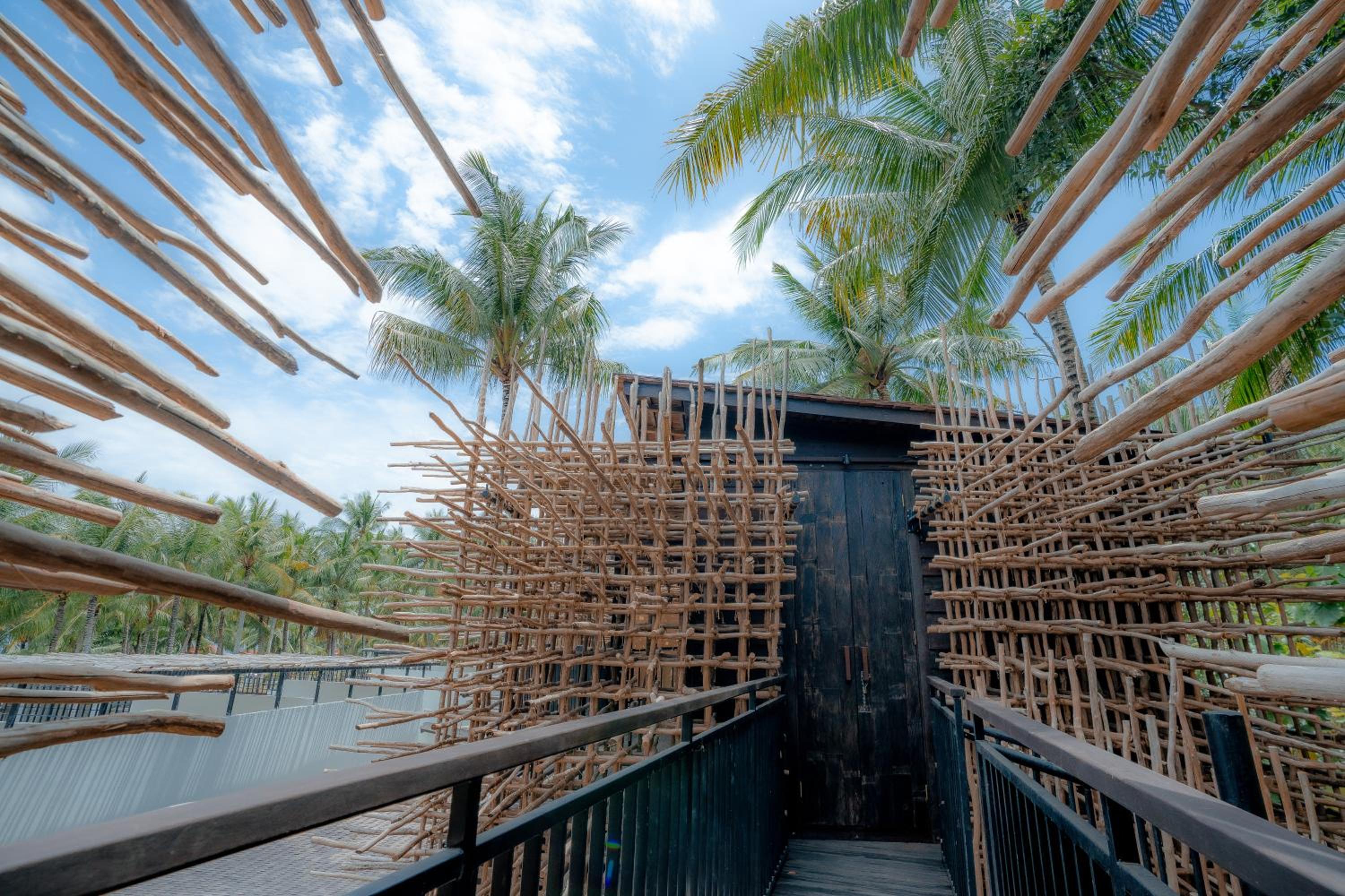 Ocean View Tree House - Photo 2