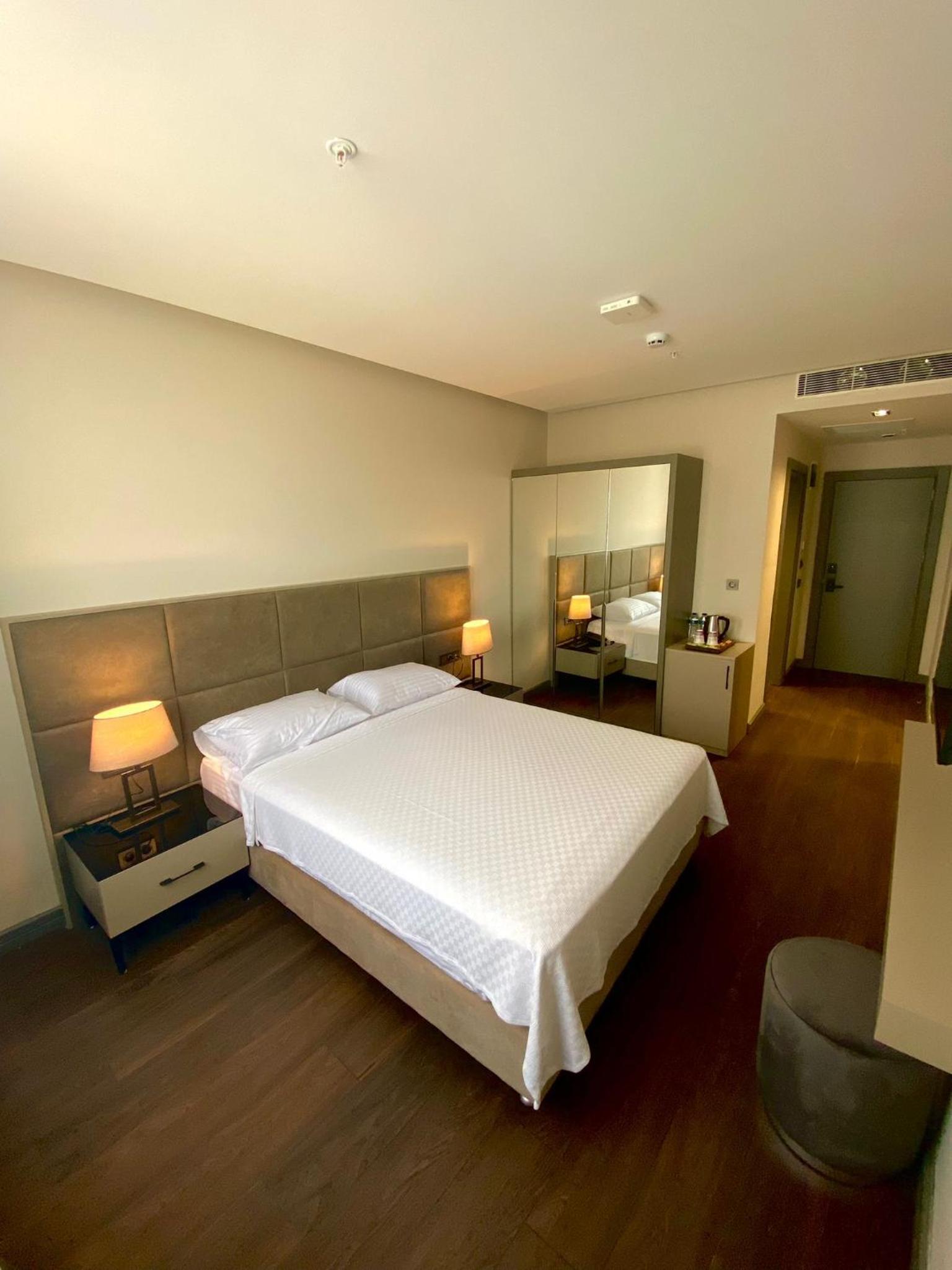 Budget Double Room photo 1