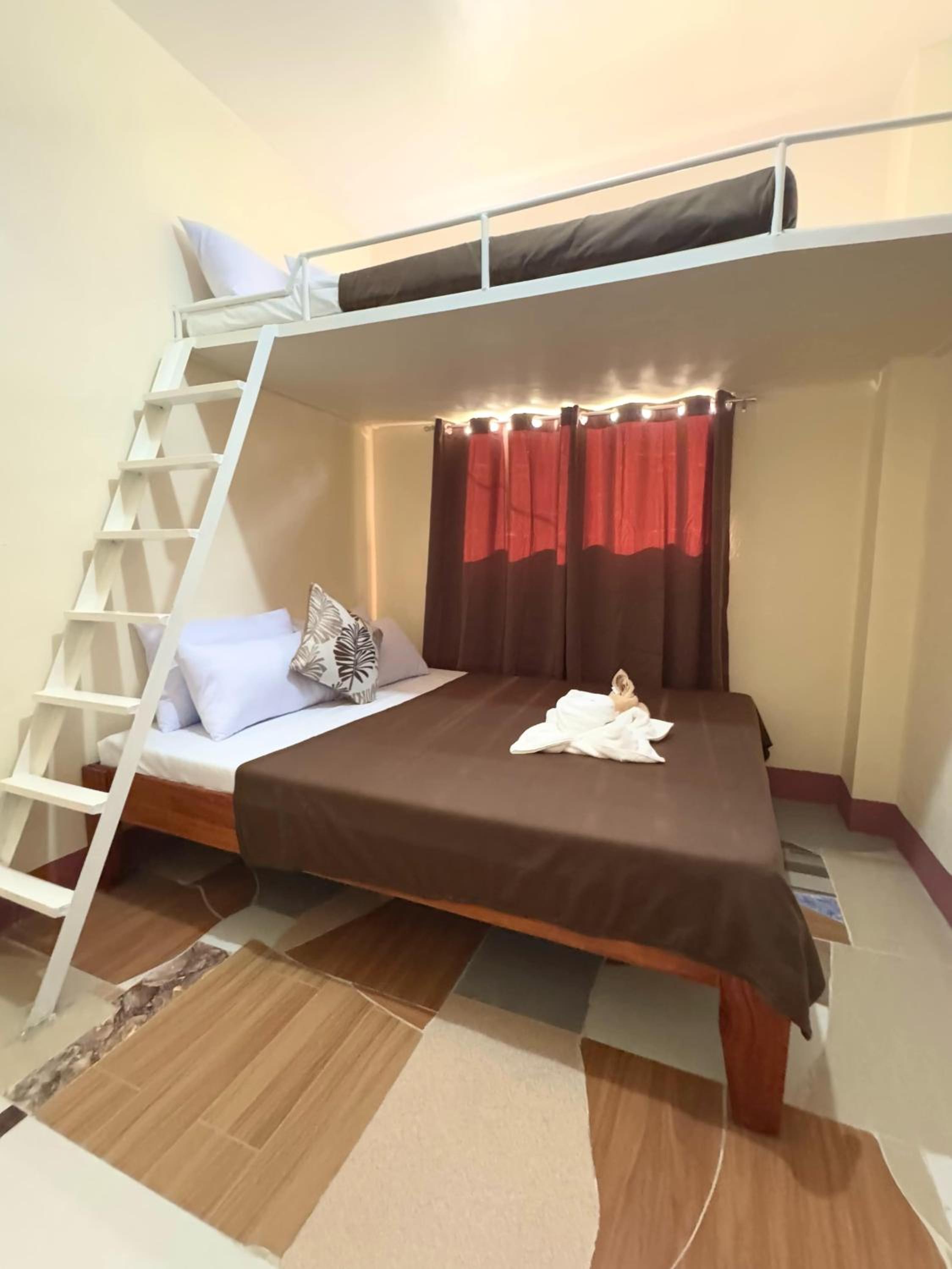 Standard Quadruple Room photo 2