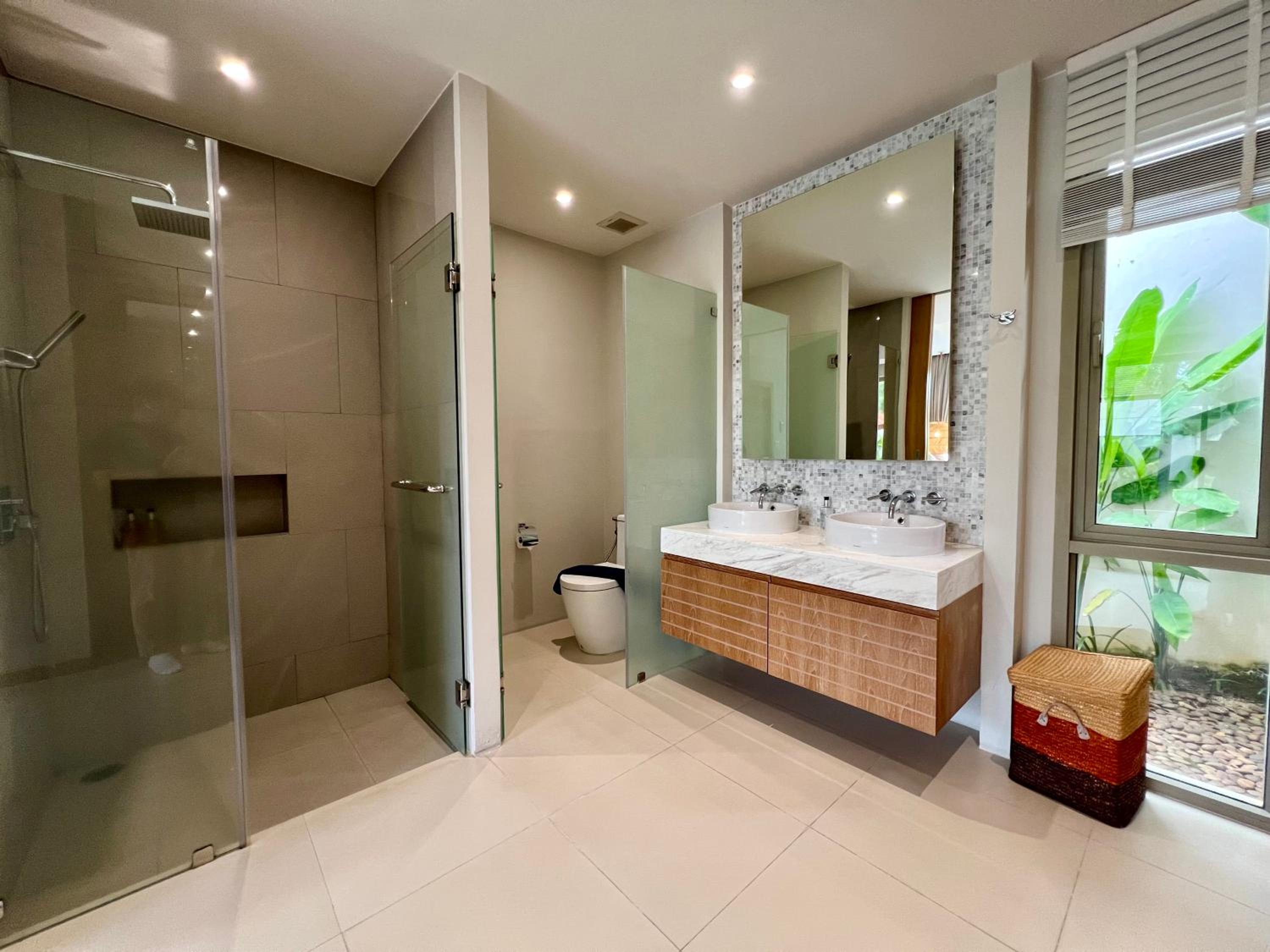 Three-Bedroom Villa photo 3