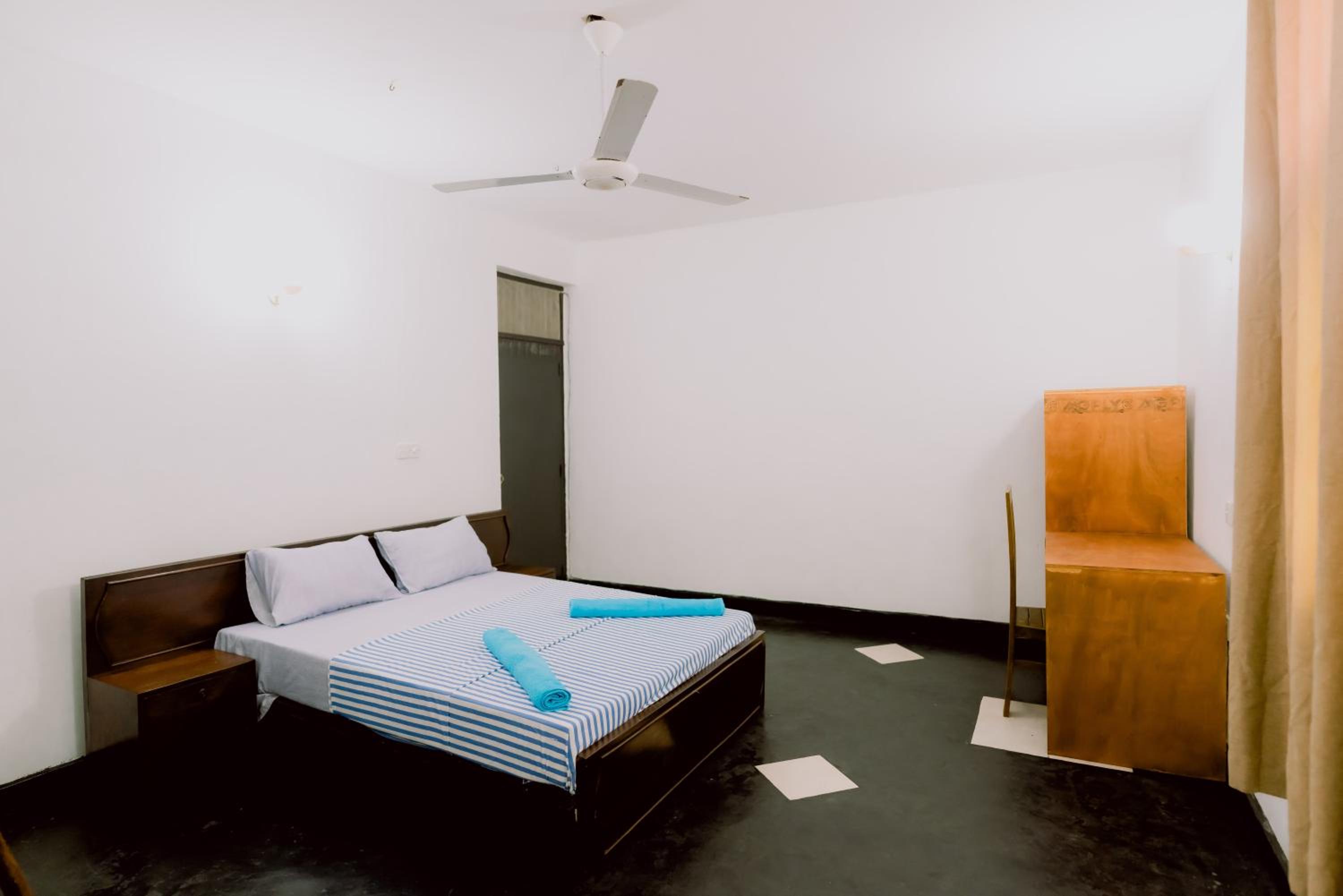 Double Room with Balcony - Photo 1
