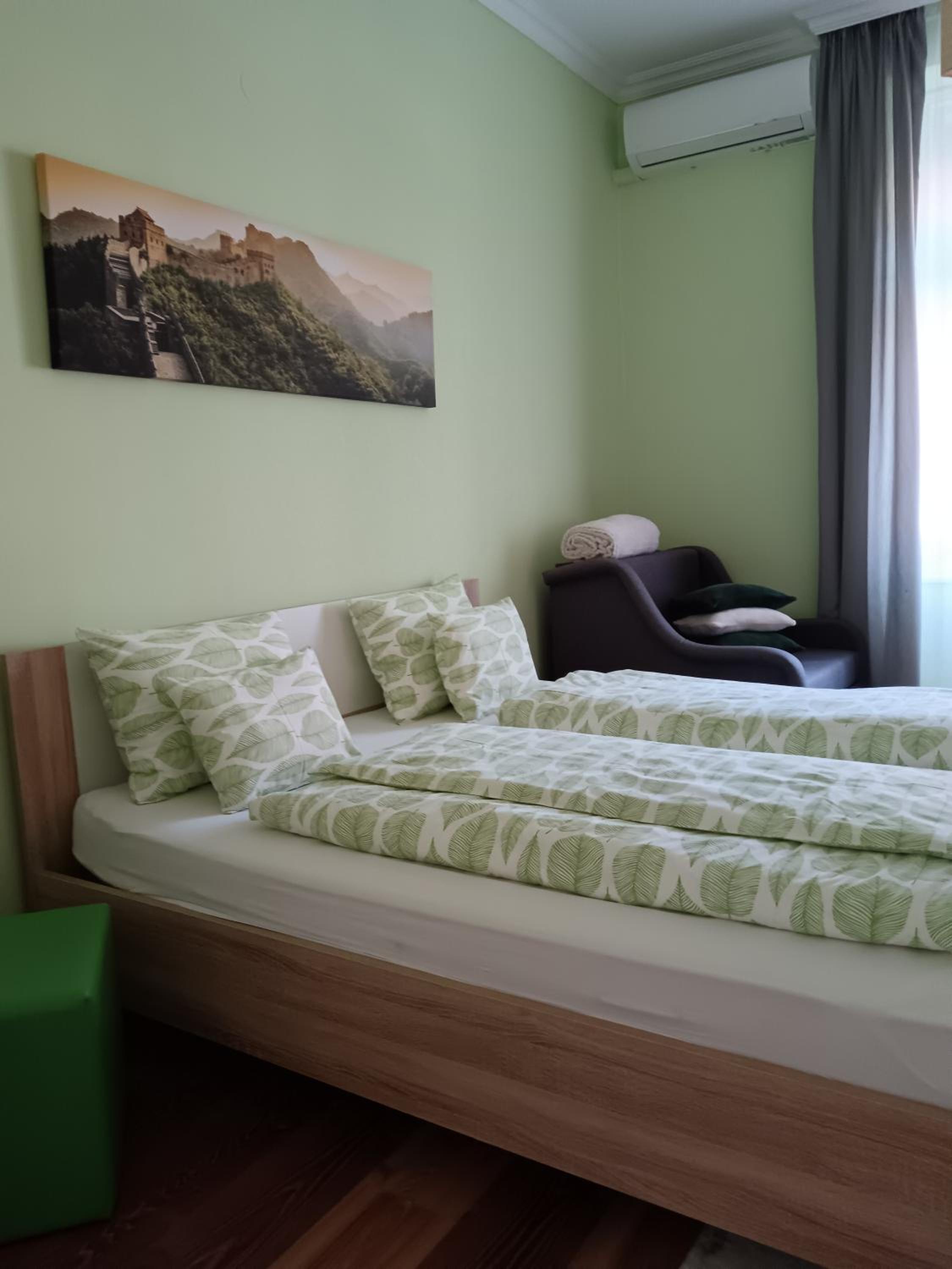 One-Bedroom Apartment - Photo 6