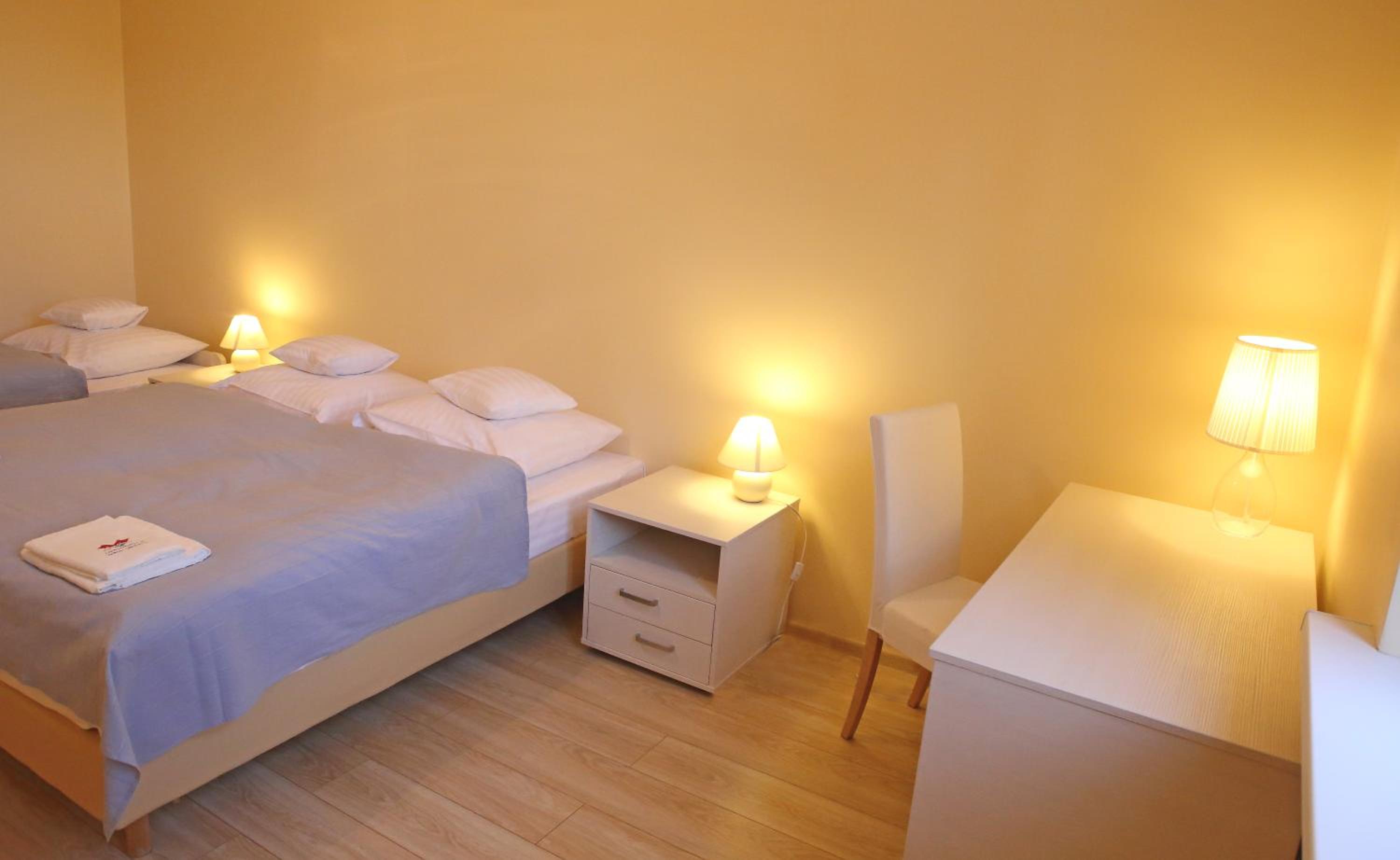 Studio Apartment - Photo 12