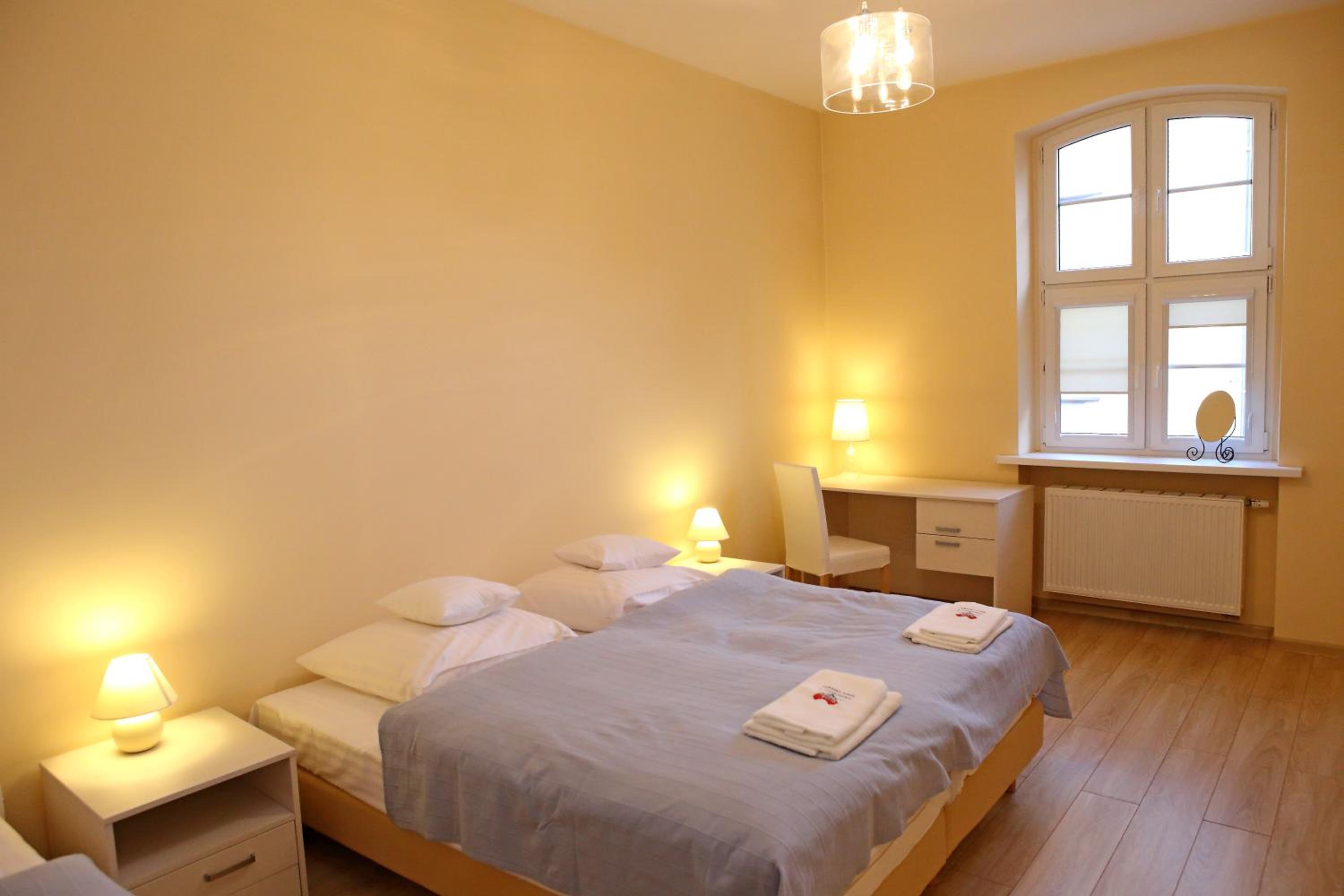 Studio Apartment - Photo 24