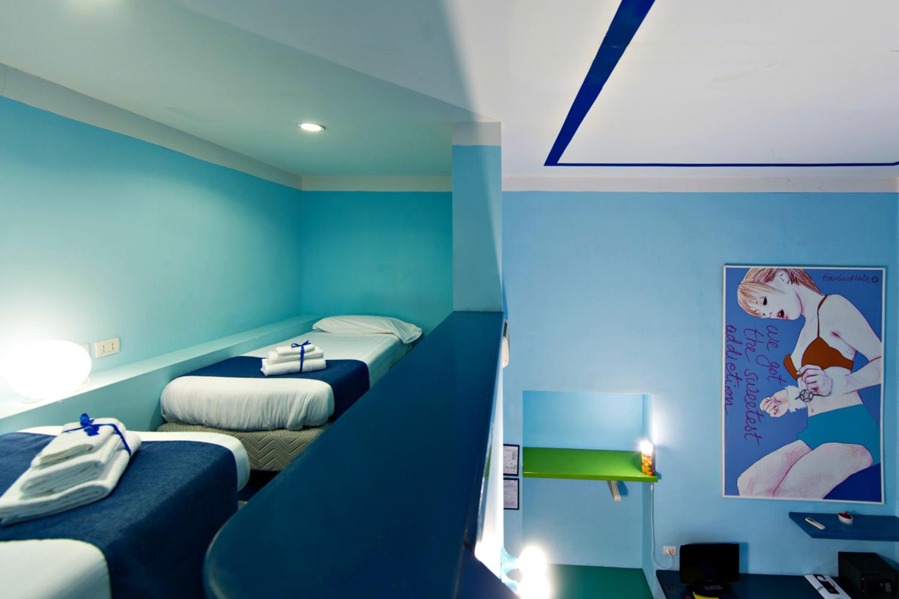 Quadruple Room - Photo 7