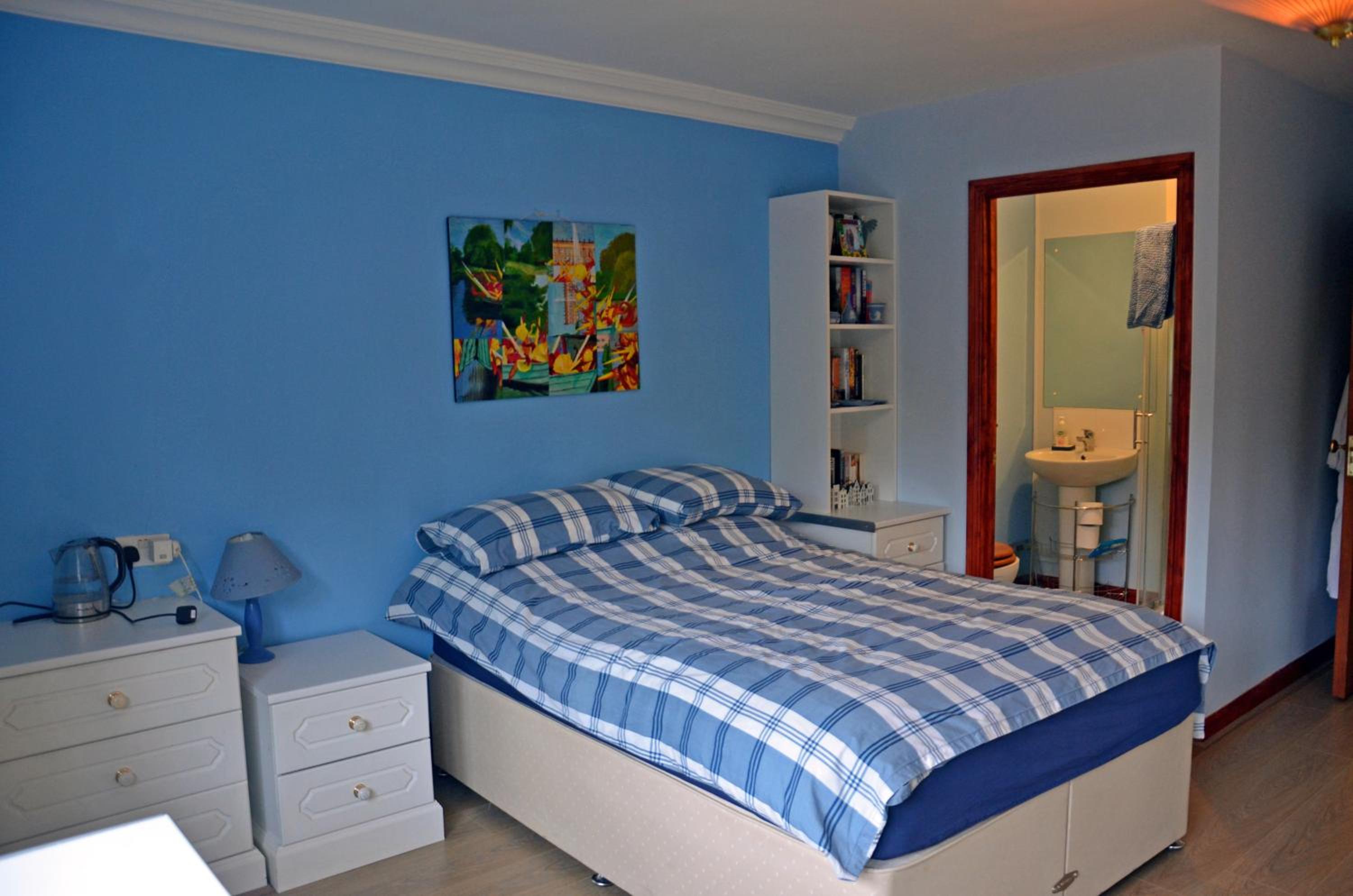 Double Room with En-Suite photo 2