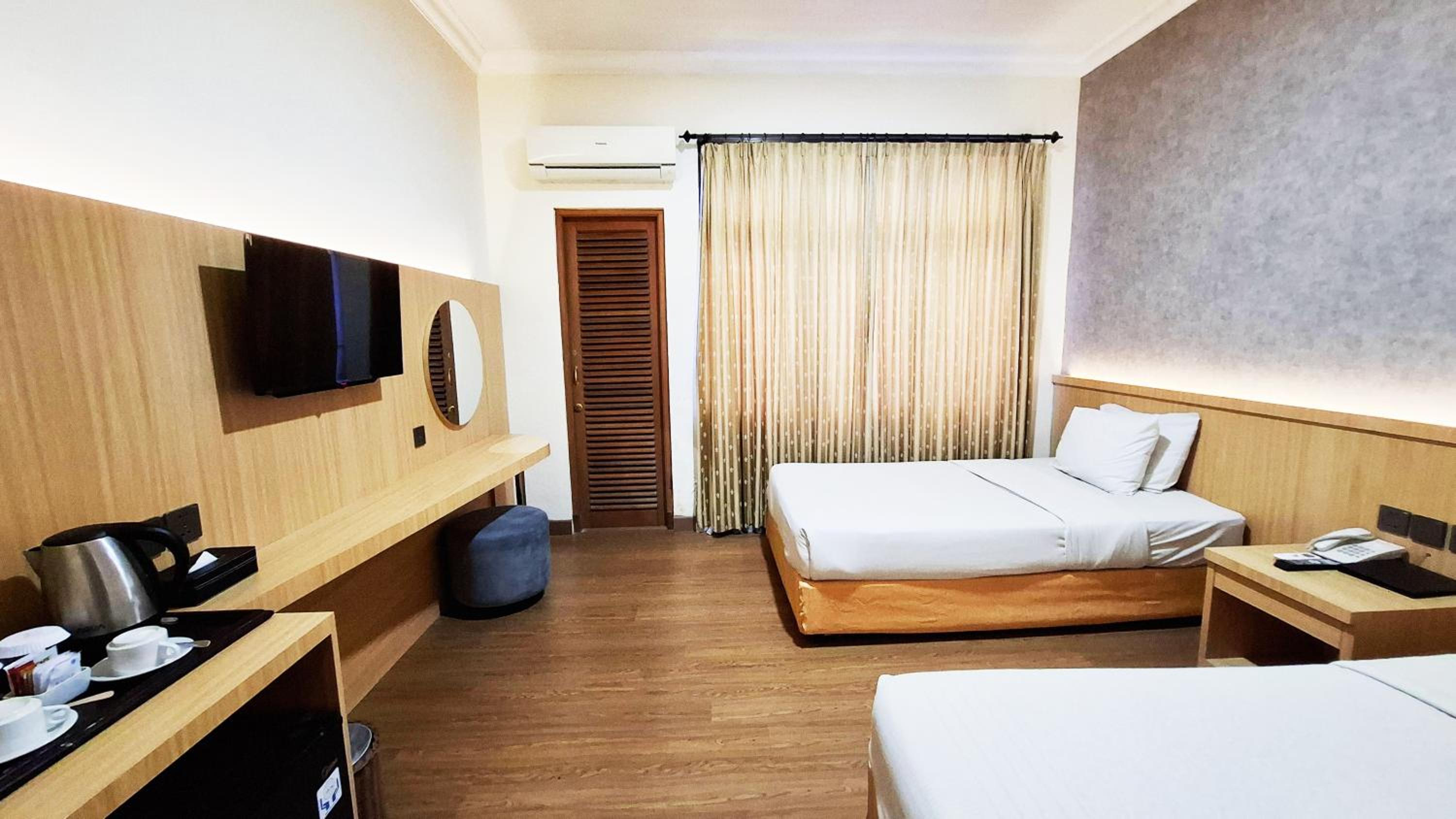 Deluxe Double or Twin Room - Photo 1