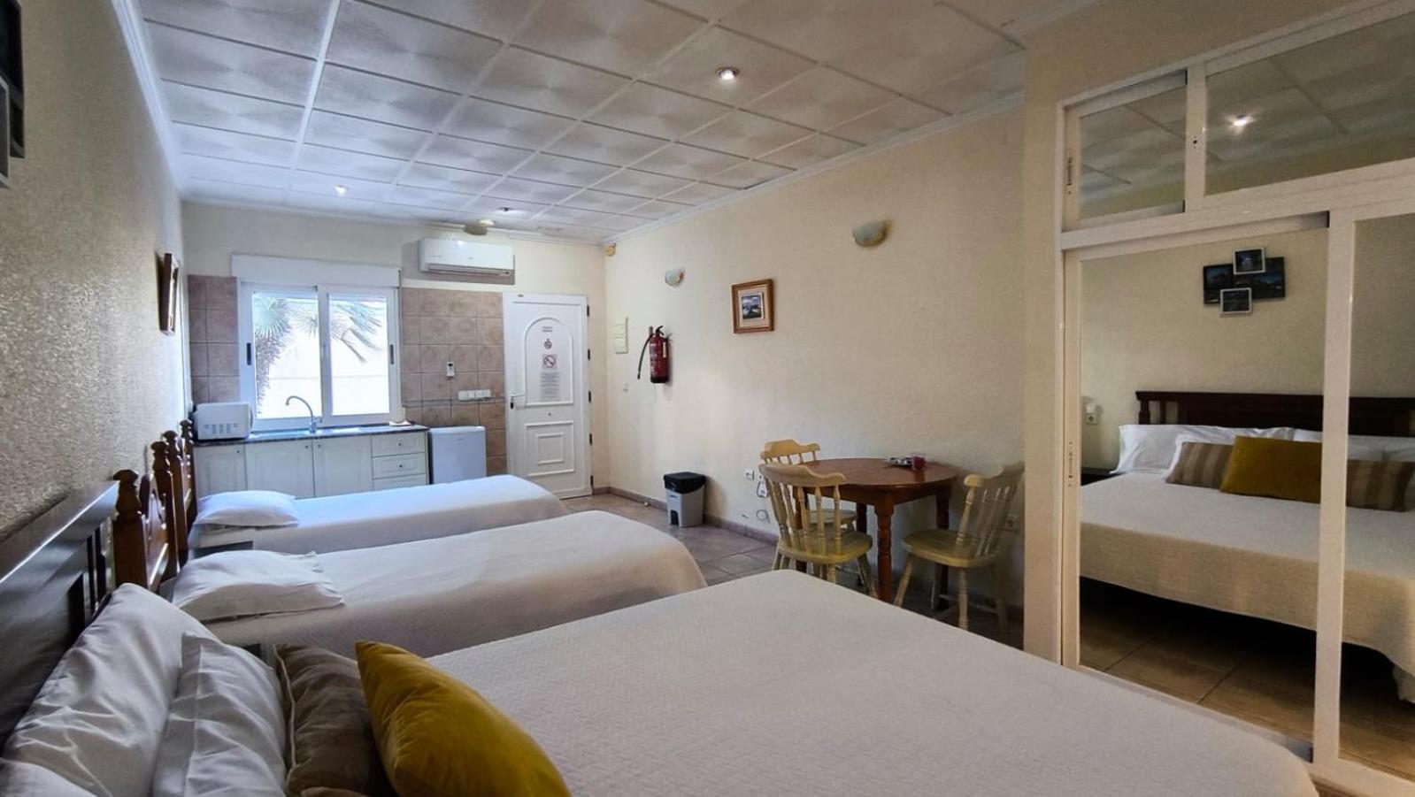 Habitación Cuádruple Económica