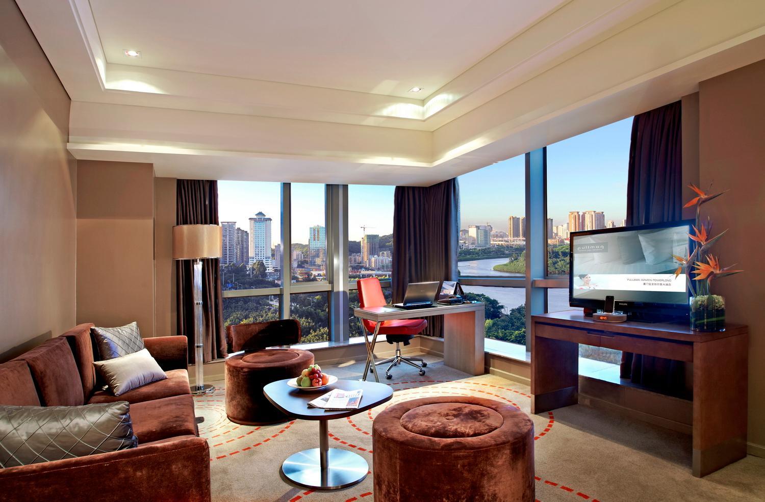 Deluxe Suite - Photo 5