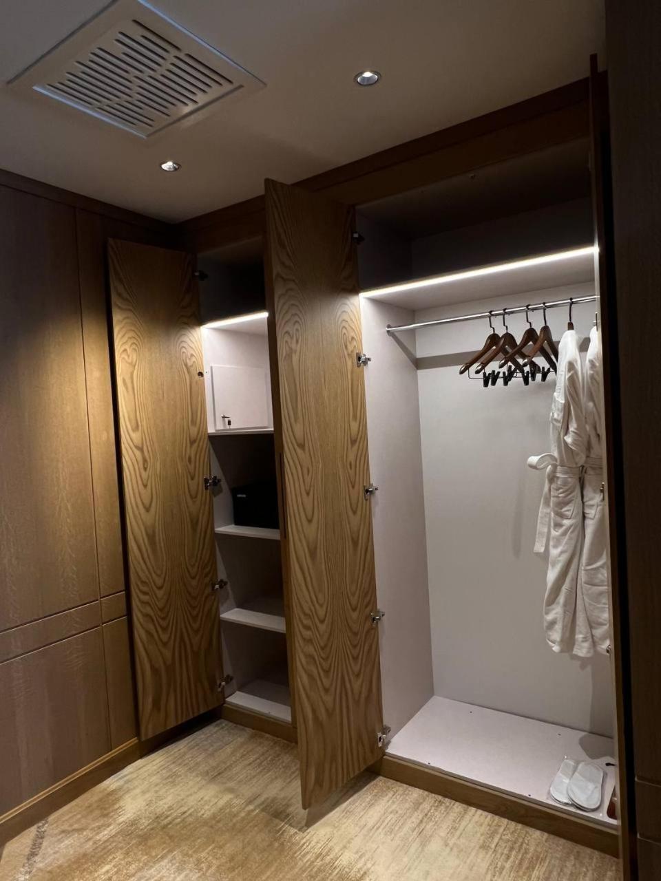 King Suite