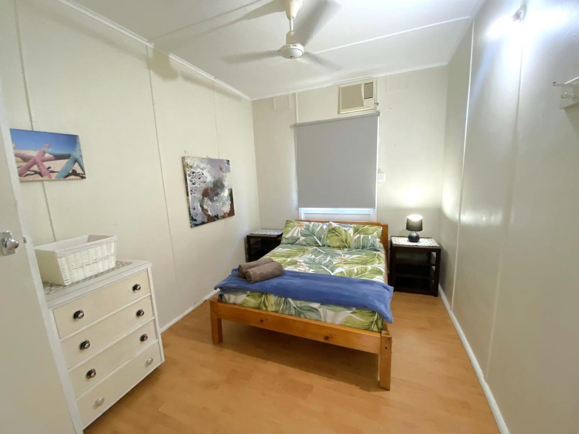 Three-Bedroom House photo 3
