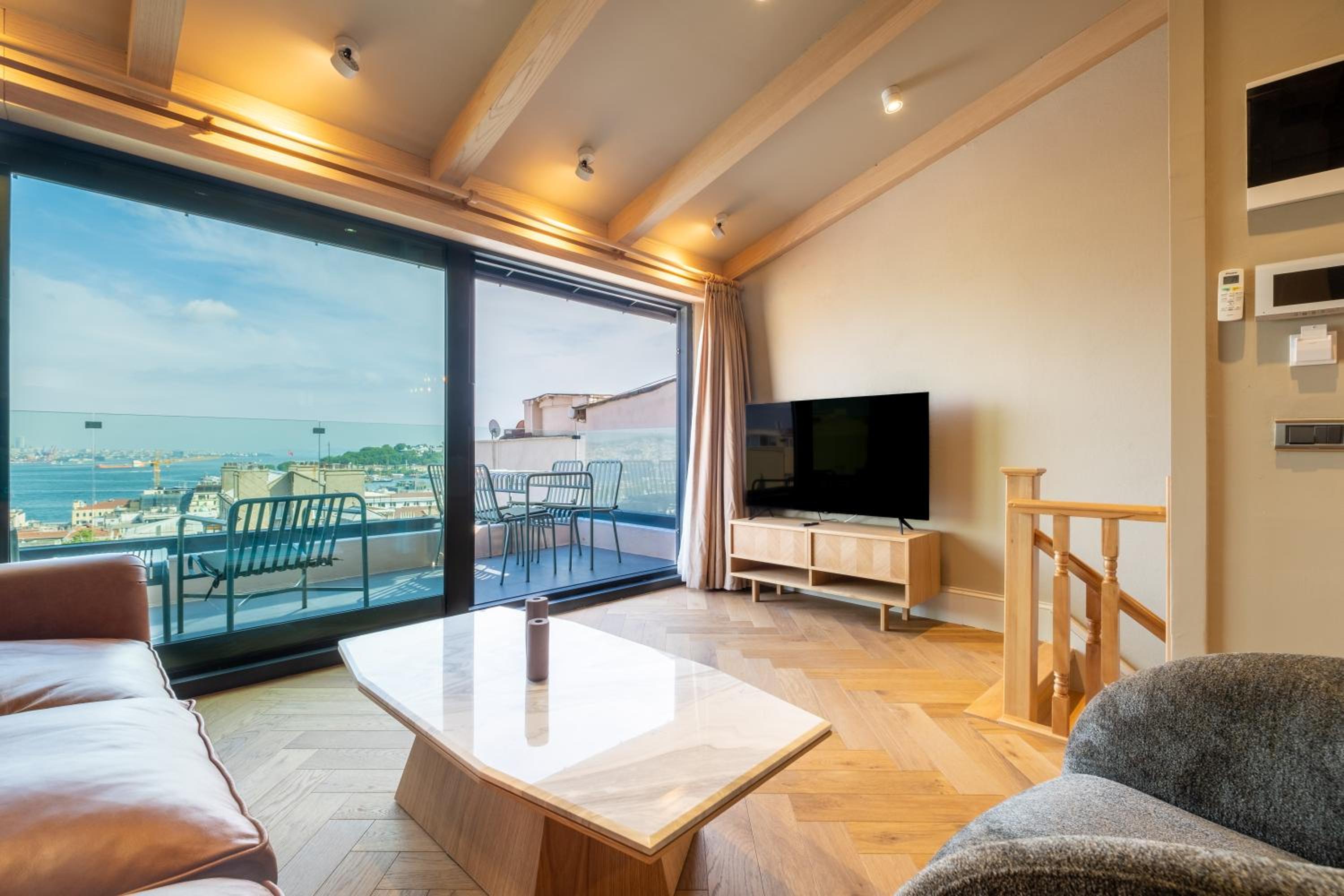 Penthouse Apartment photo 3