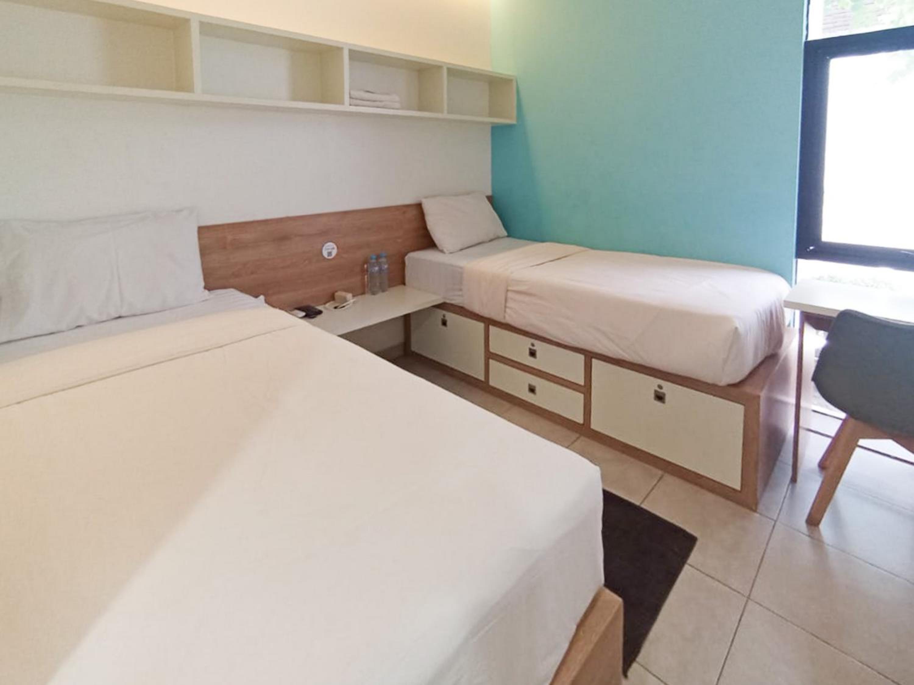 Standard Twin Room - Photo 8