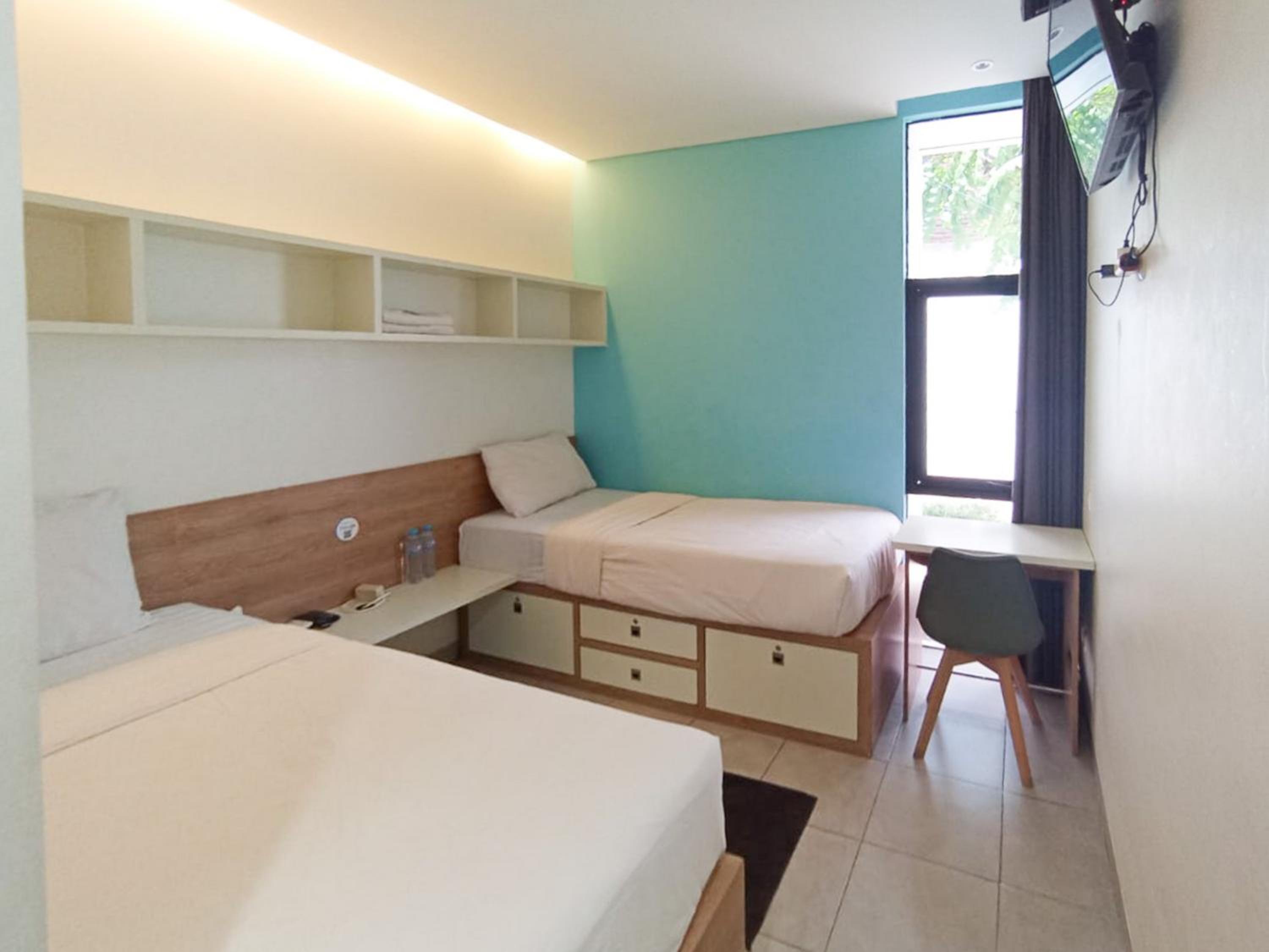Standard Twin Room - Photo 11
