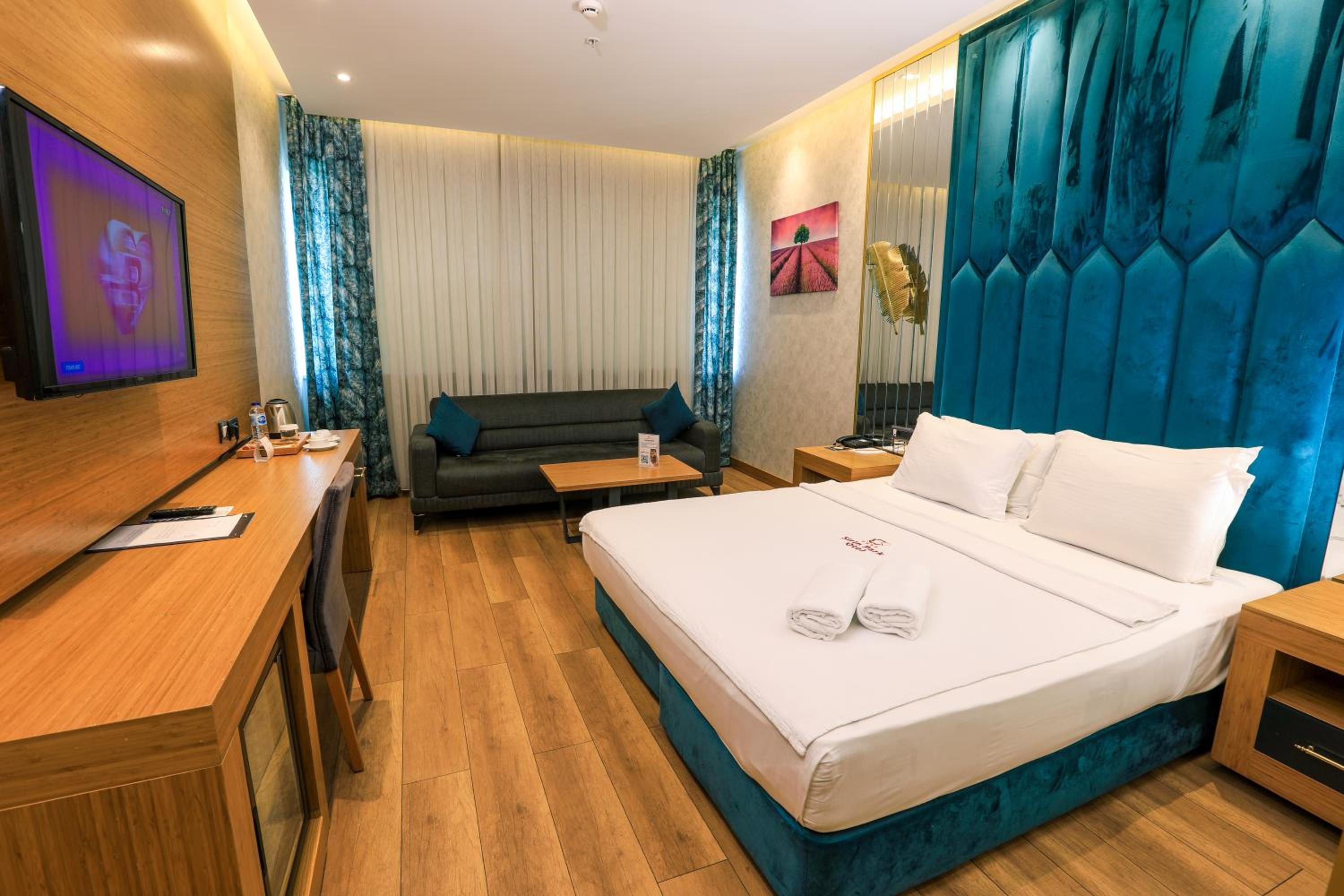 Standard Double or Twin Room photo 1