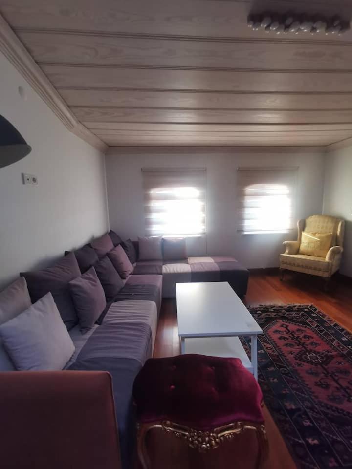 Deluxe Apartment photo 2