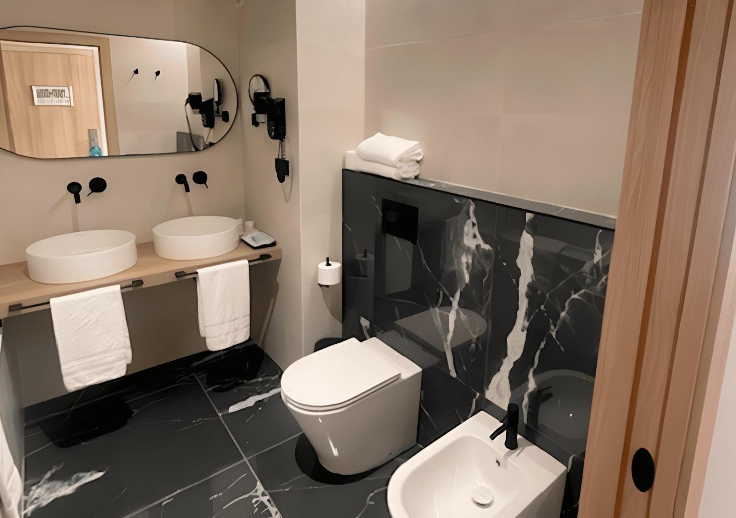 Suite with Terrace - Photo 3
