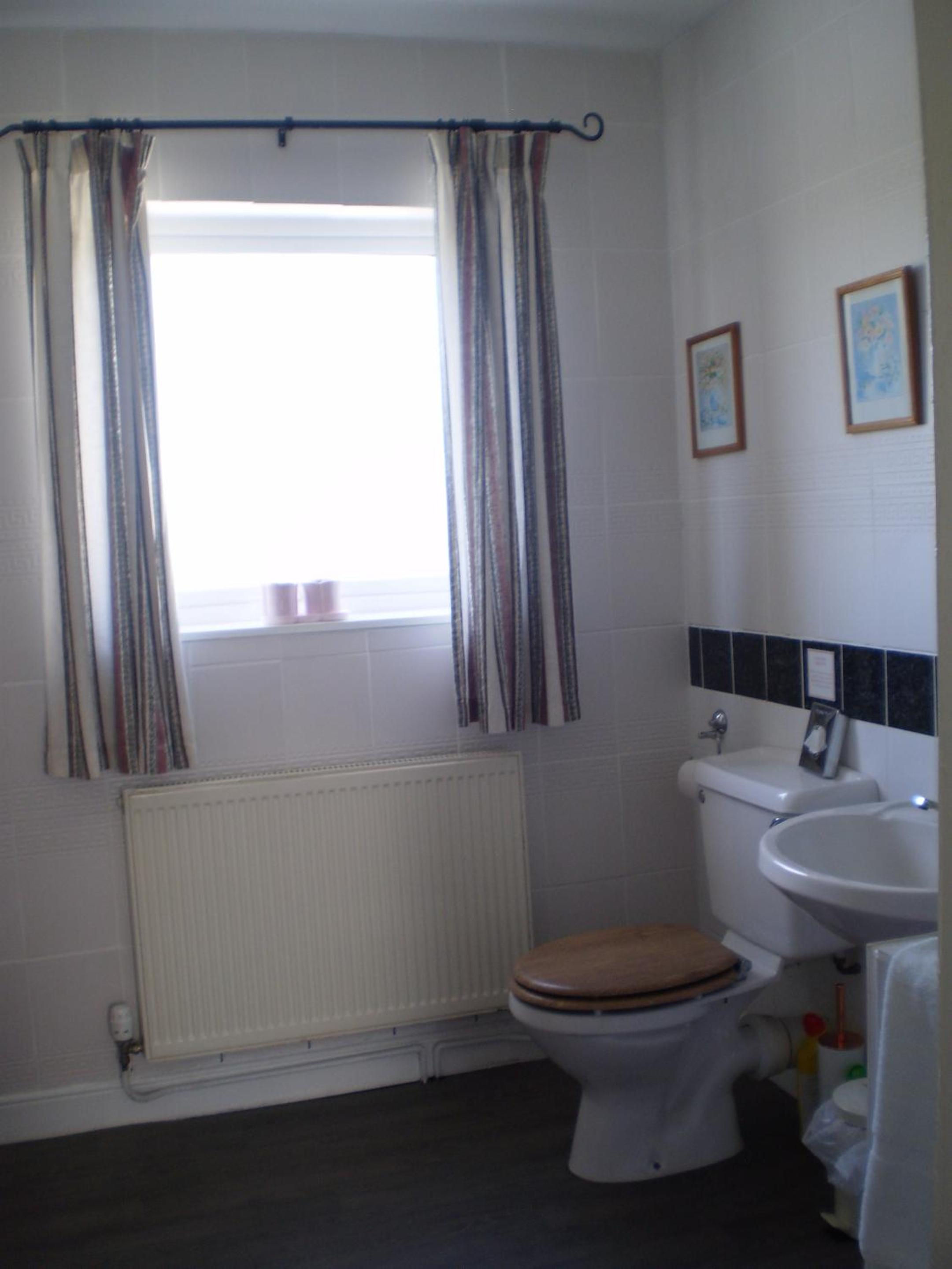 Double Room With Private Bathroom photo 3