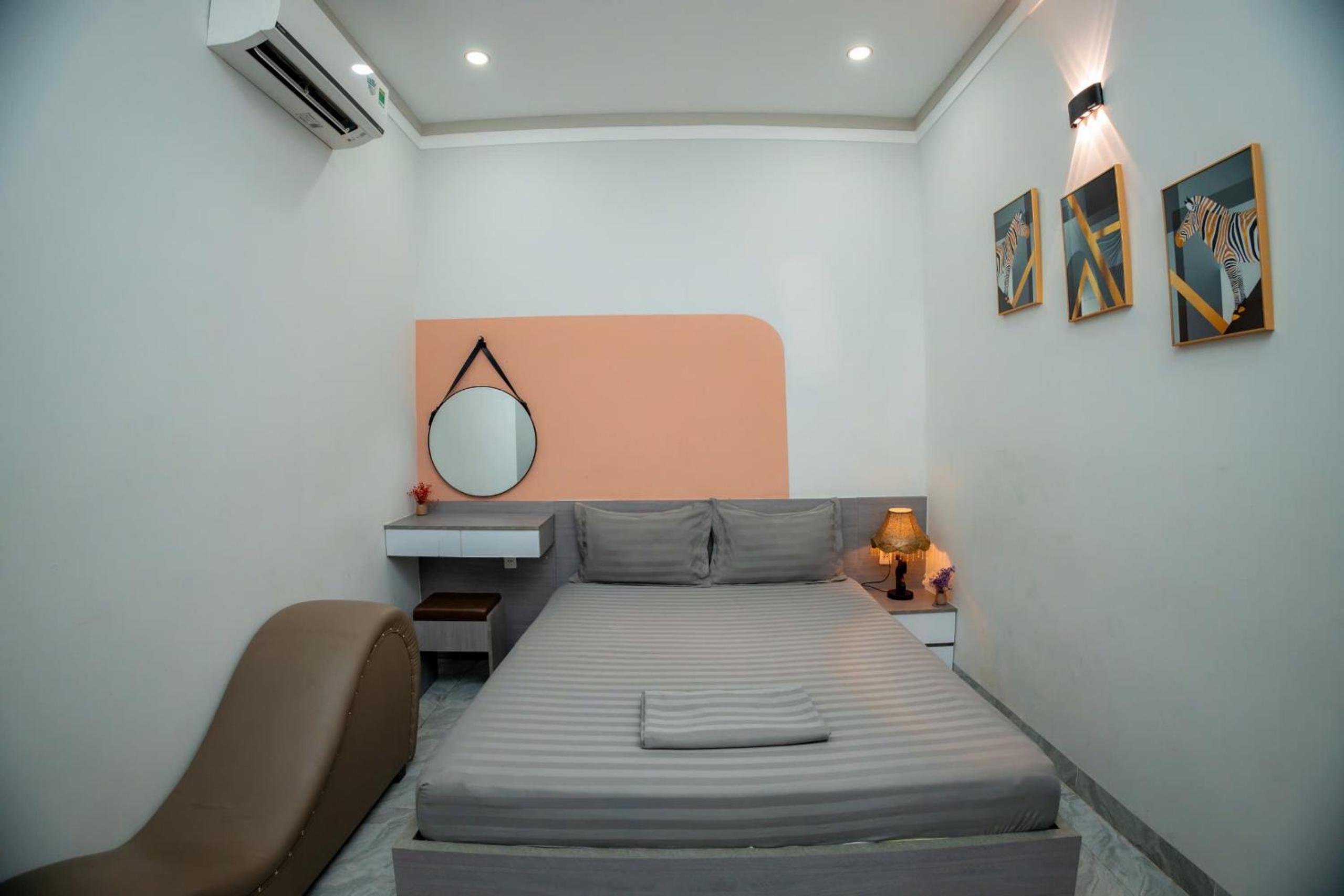 Standard King Room photo 1