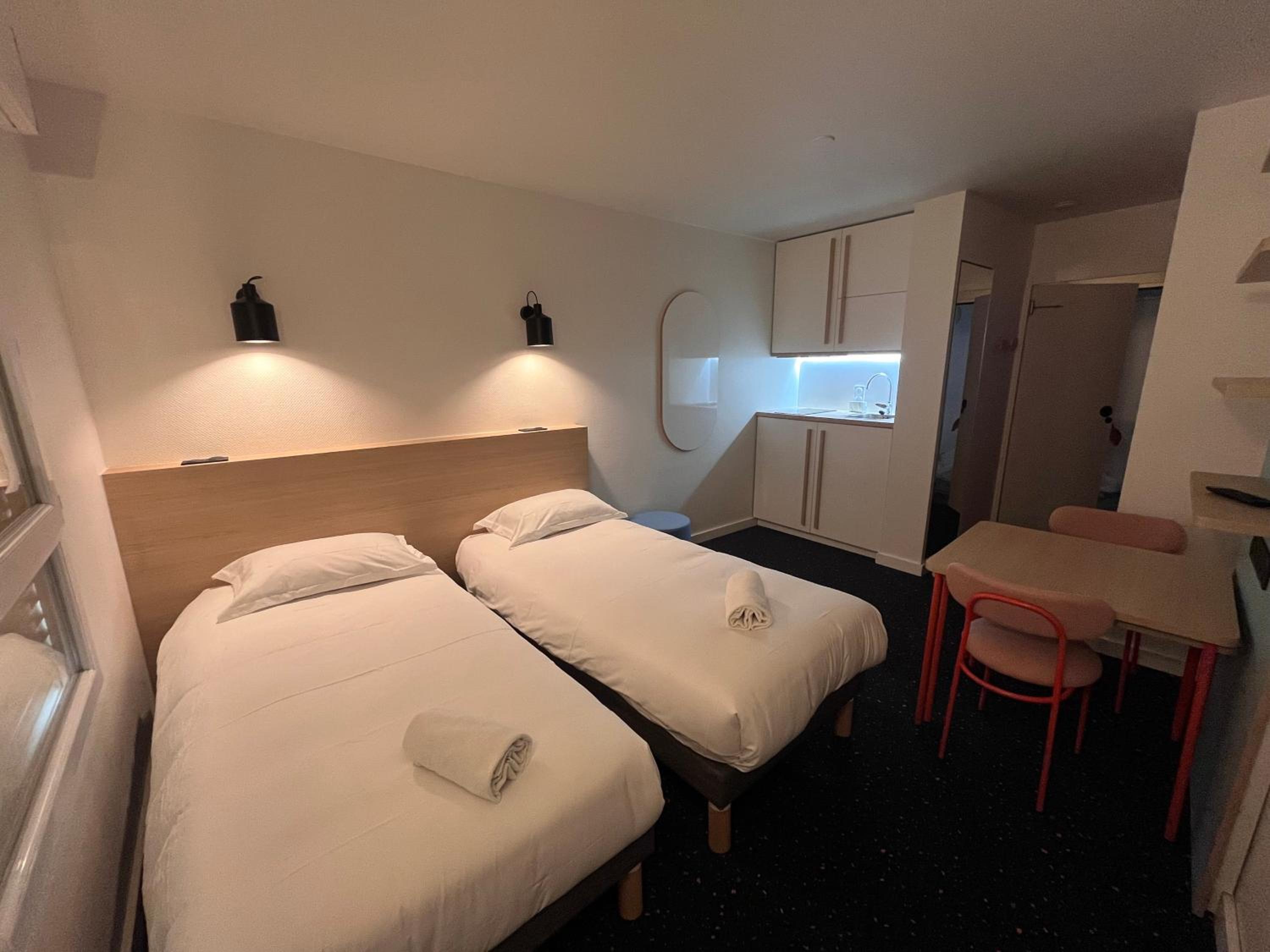 Studio Twin Room