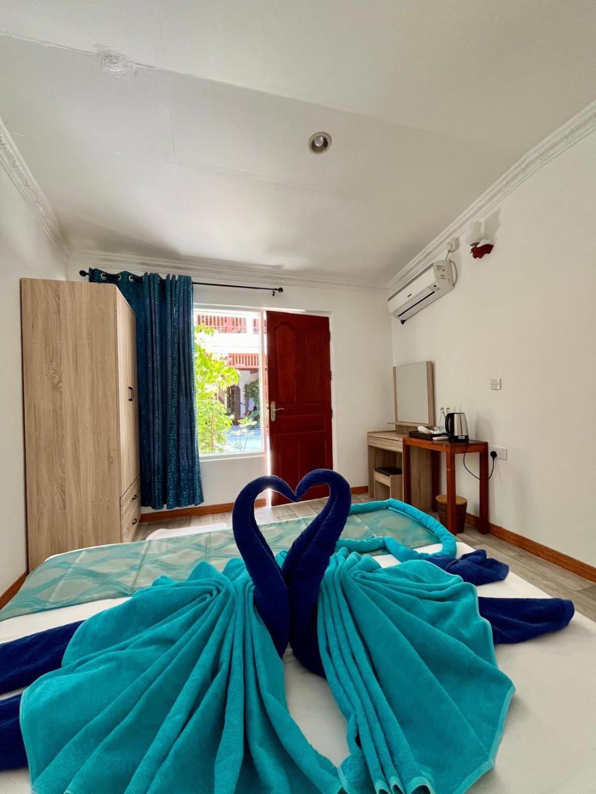 Standard Double Room photo 3