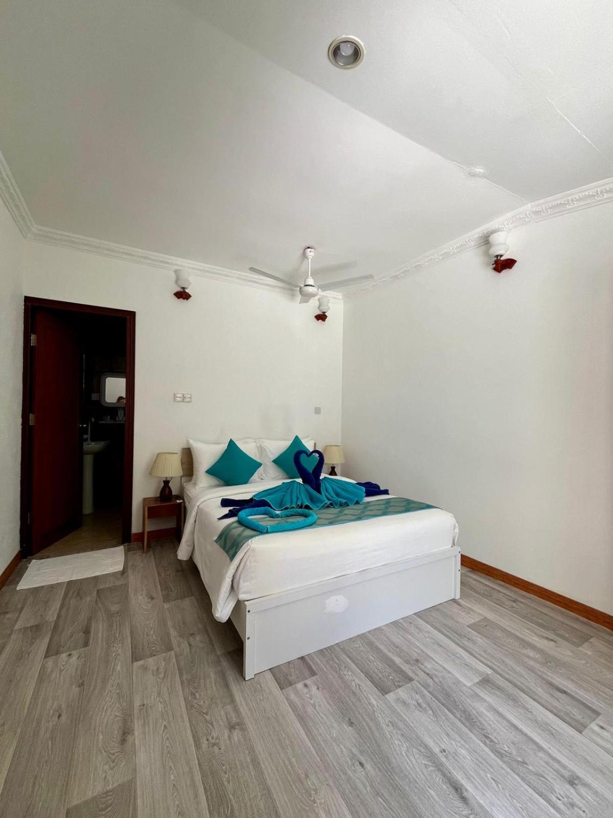 Standard Double Room photo 2