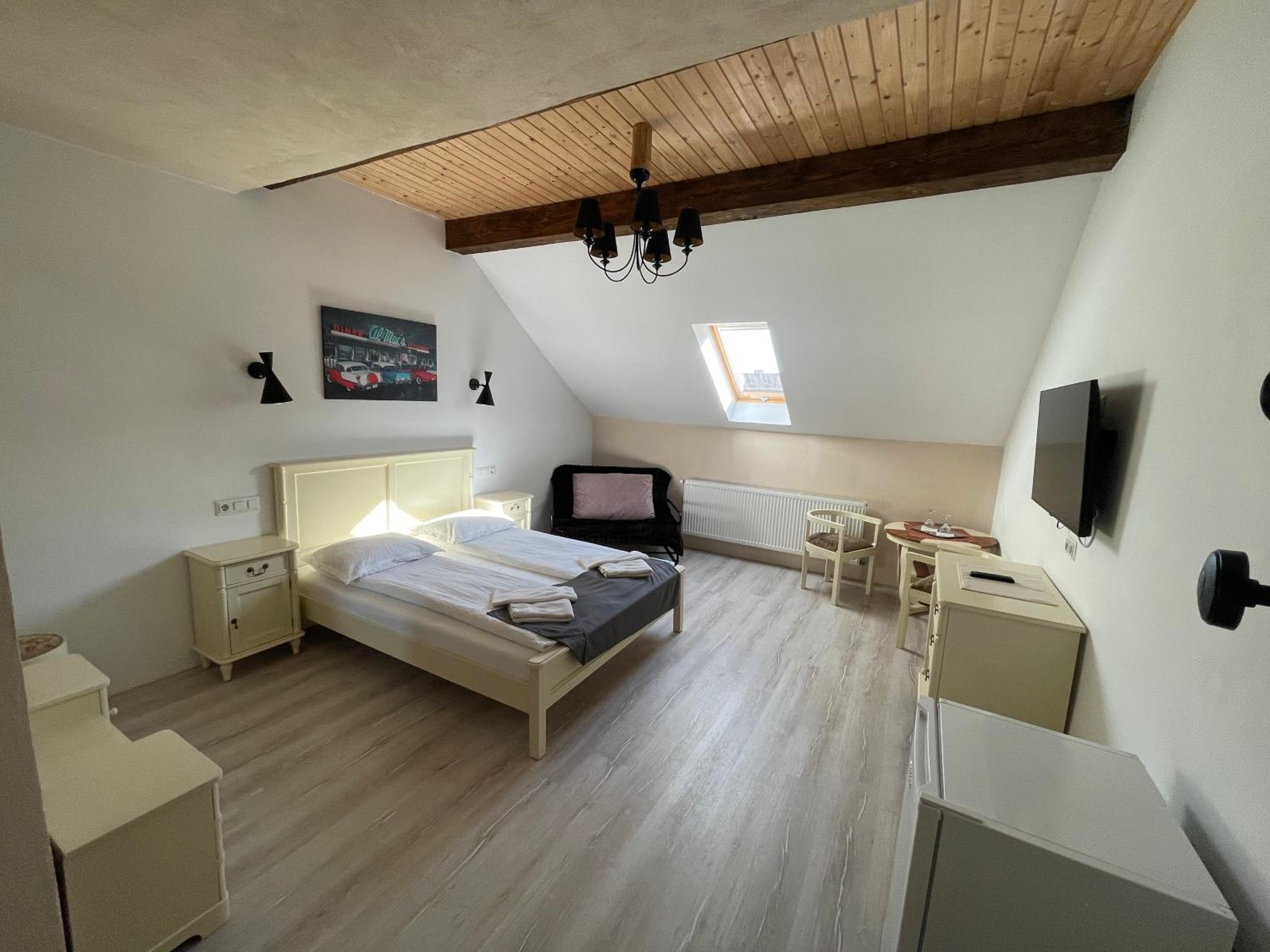 Queen Room