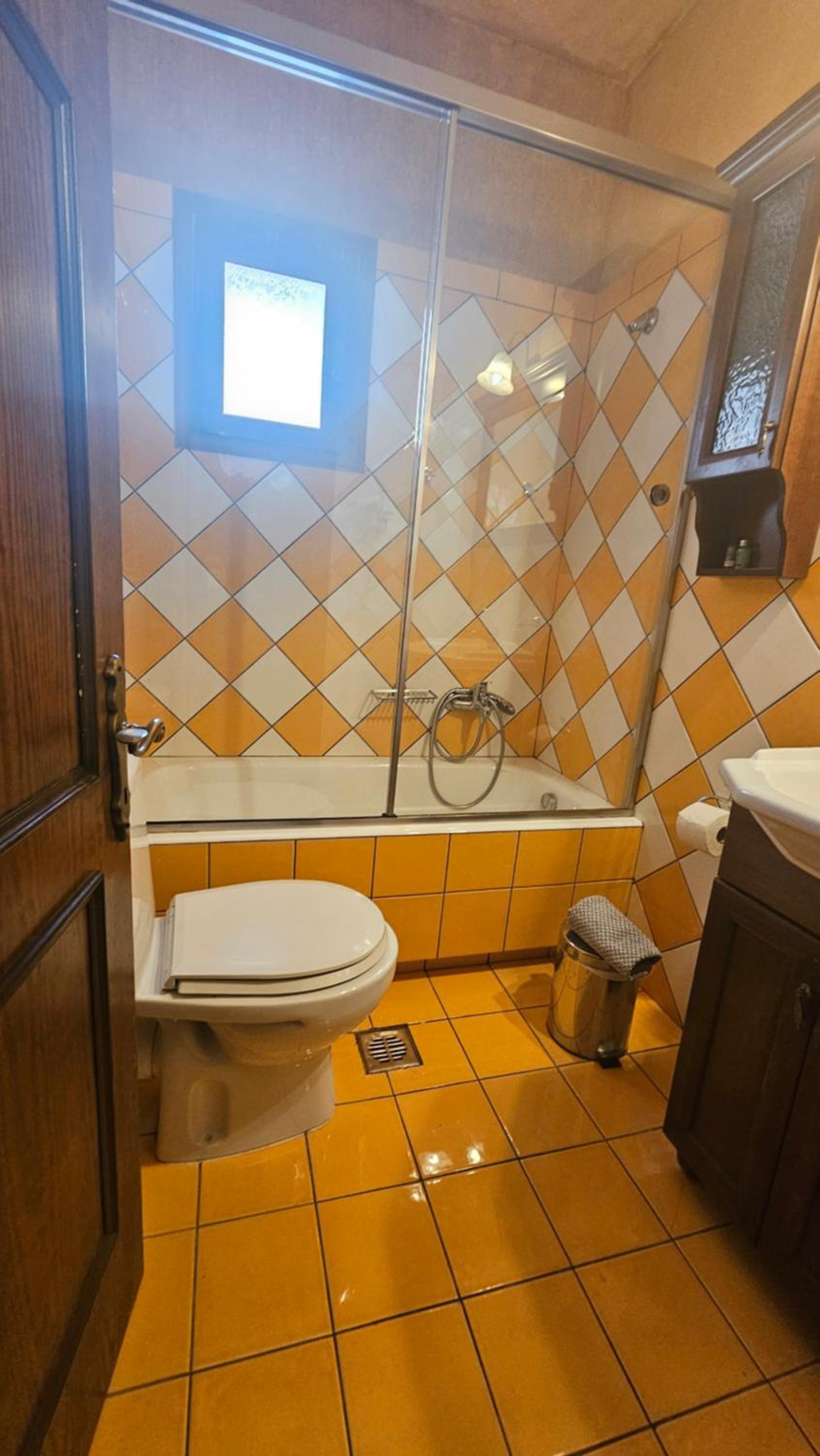 Standard Double Room - Photo 6