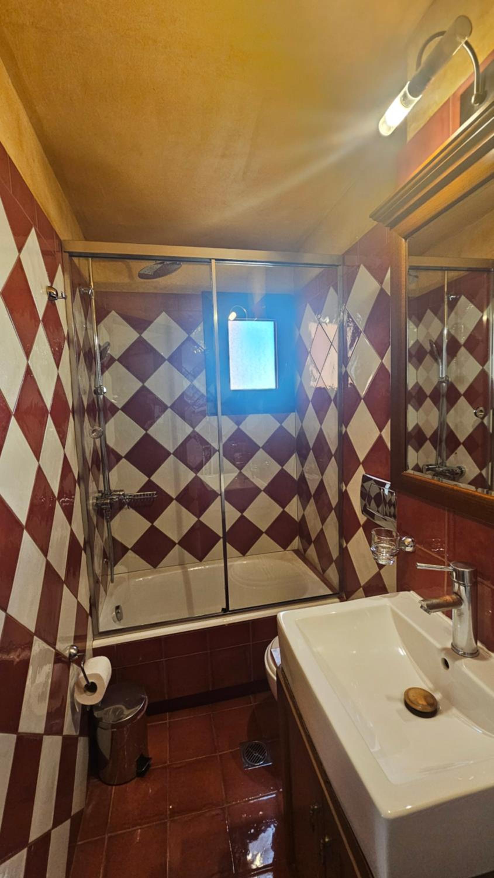 Standard Double Room - Photo 7