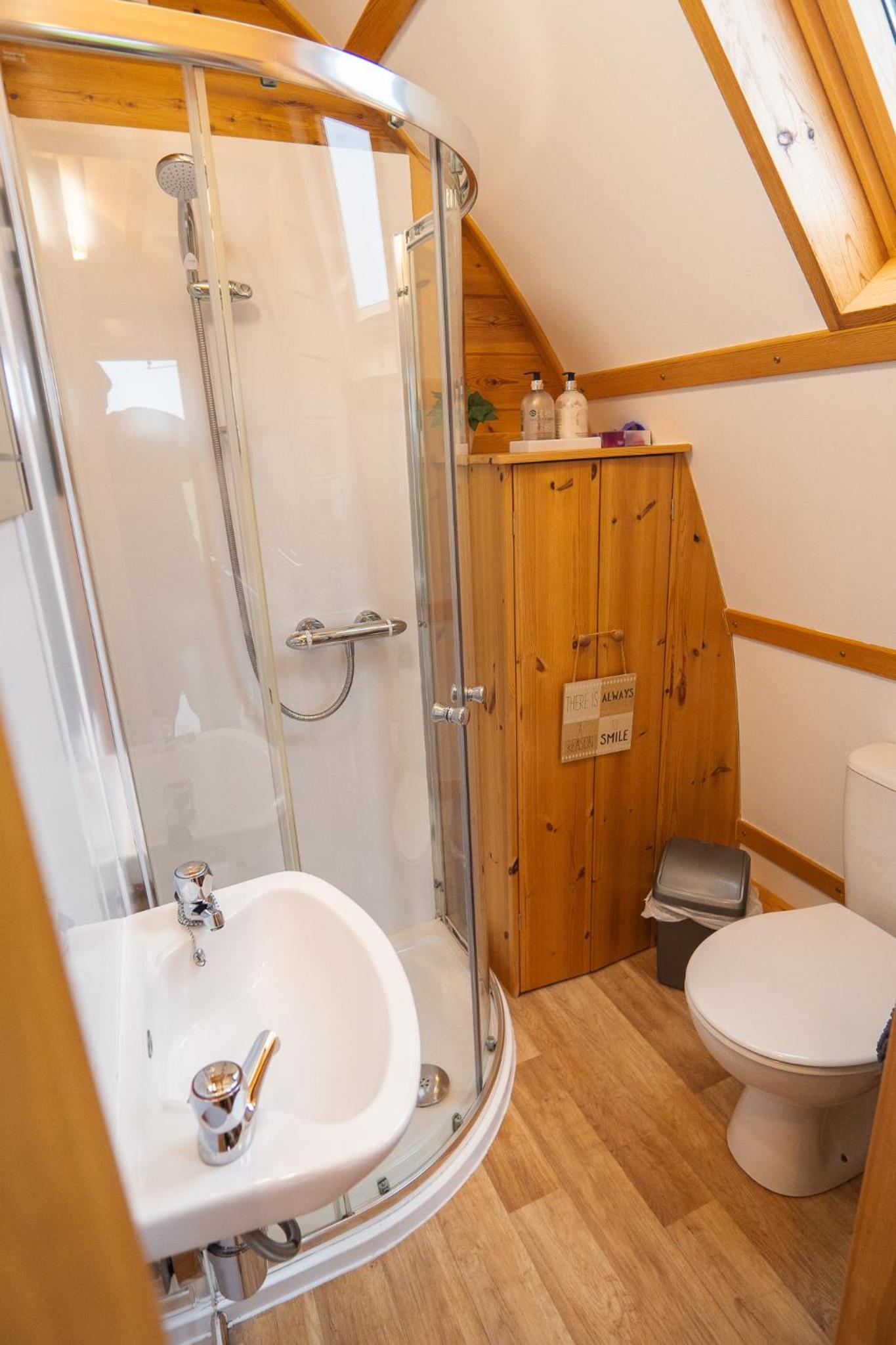 Superior Cabin - Without Hot Tub photo 3