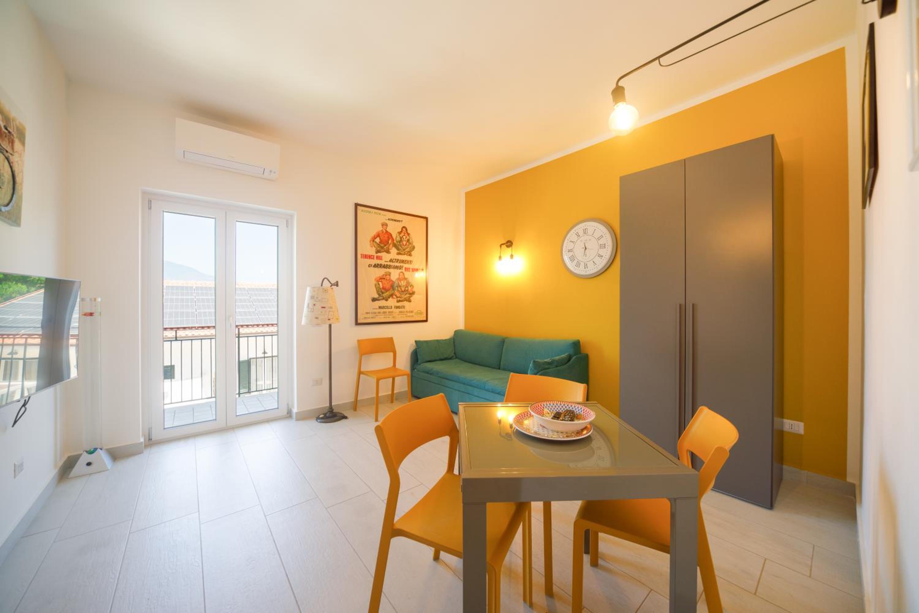 One-Bedroom Apartment with View