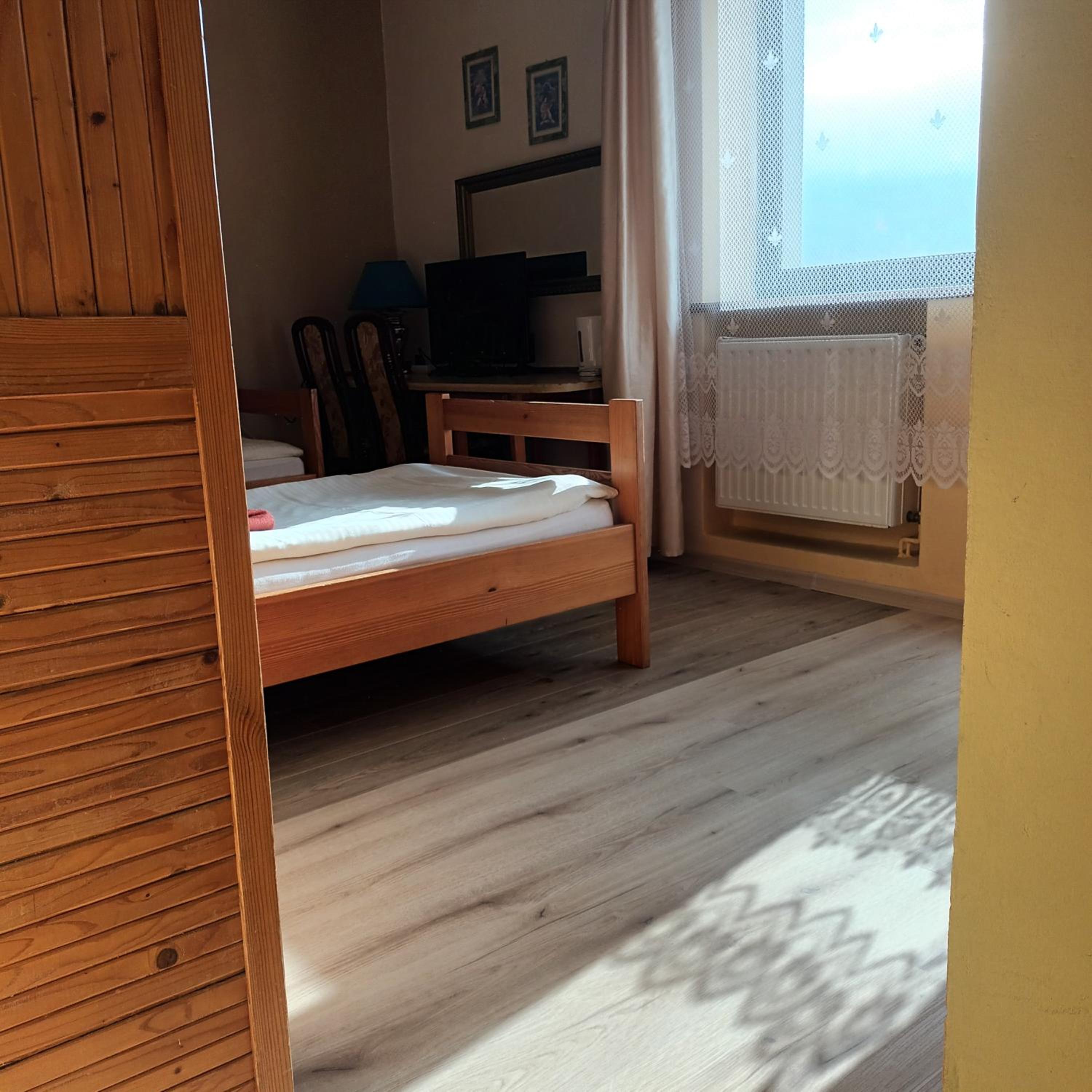 Large Double Room photo 1