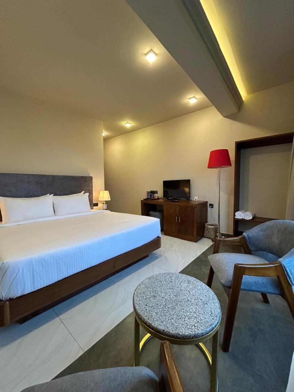Standard Double Room - Photo 4