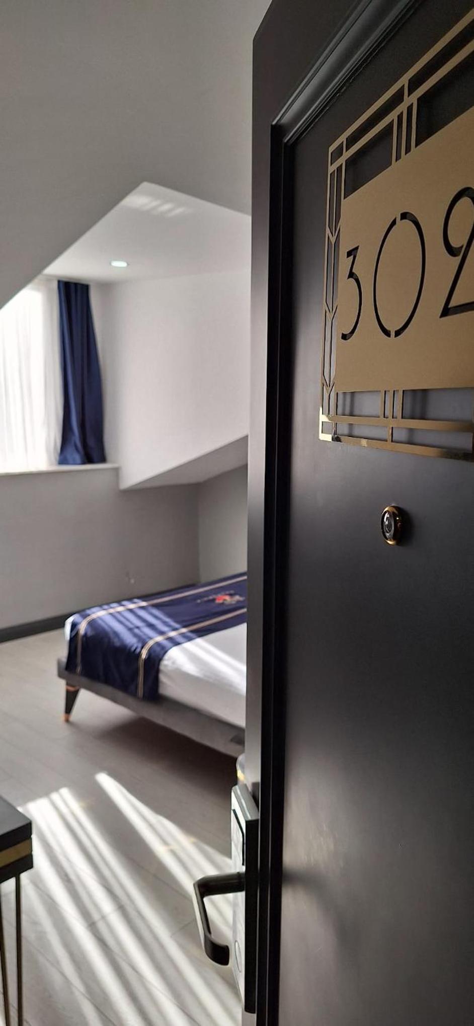 Standard Double Room with Courtyard View photo 3