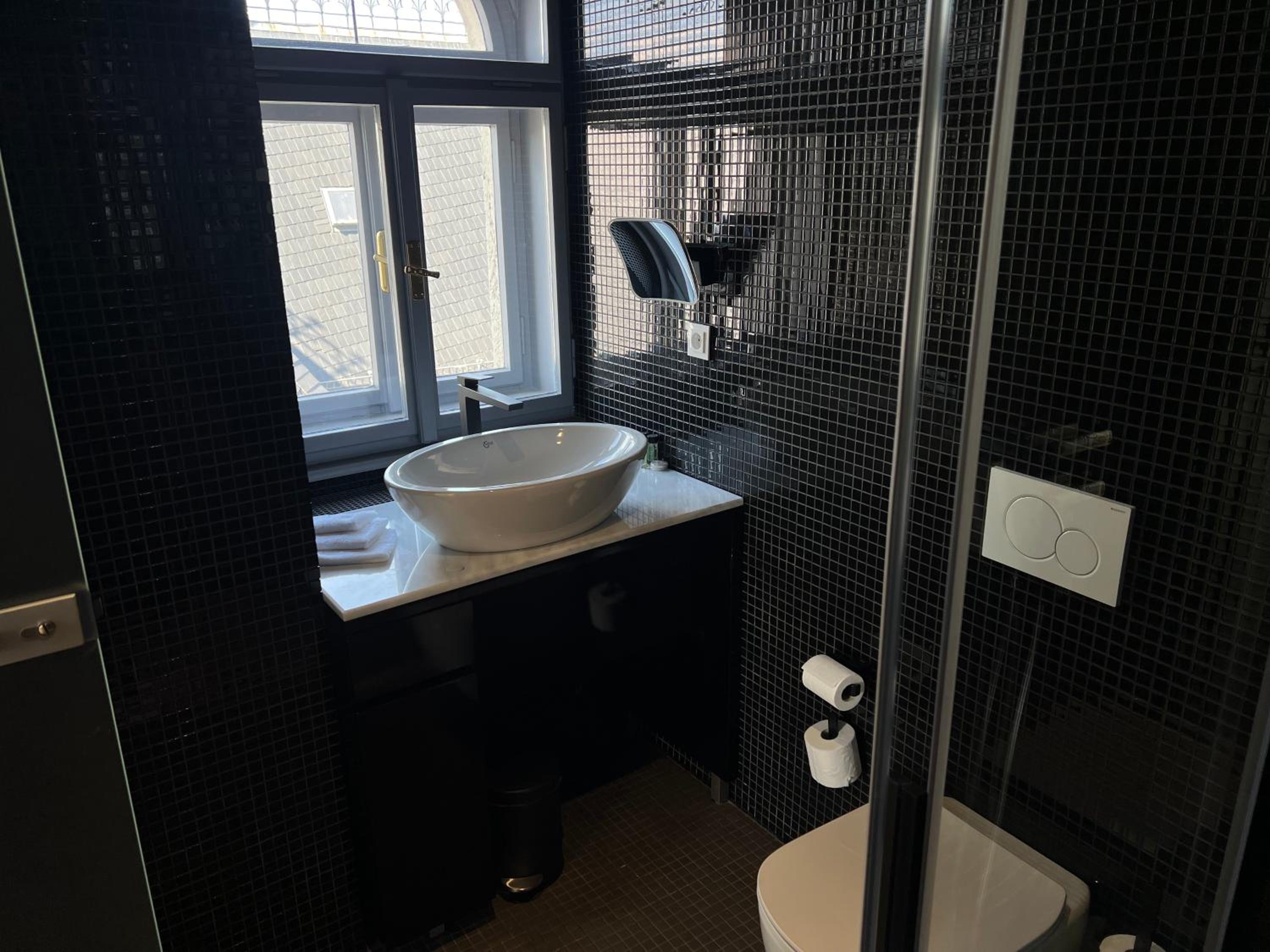 Deluxe Triple Room photo 3