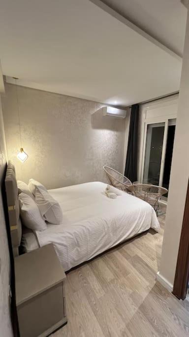 Three-Bedroom Apartment photo 1