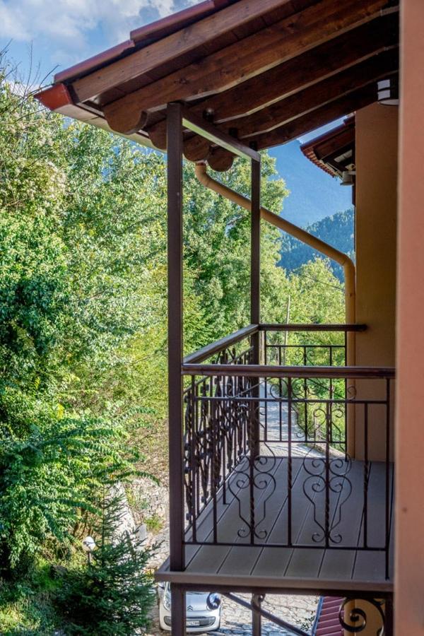 Double or Twin Room with Garden View - Photo 9