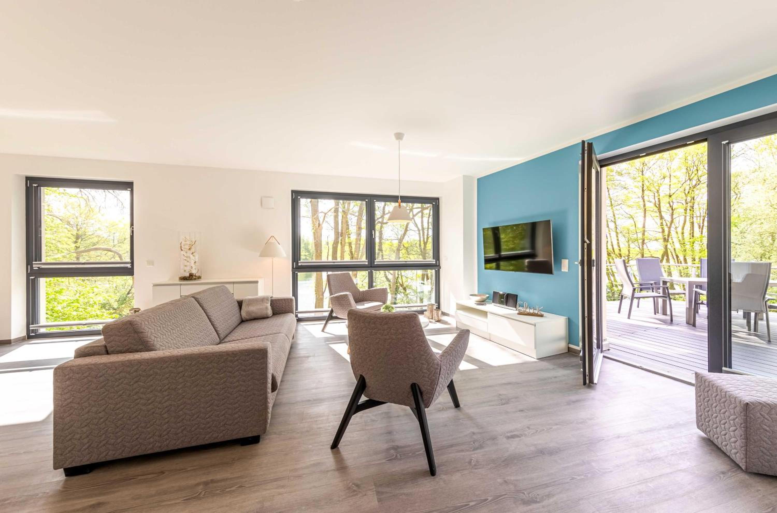 Apartment with Lake View photo 2