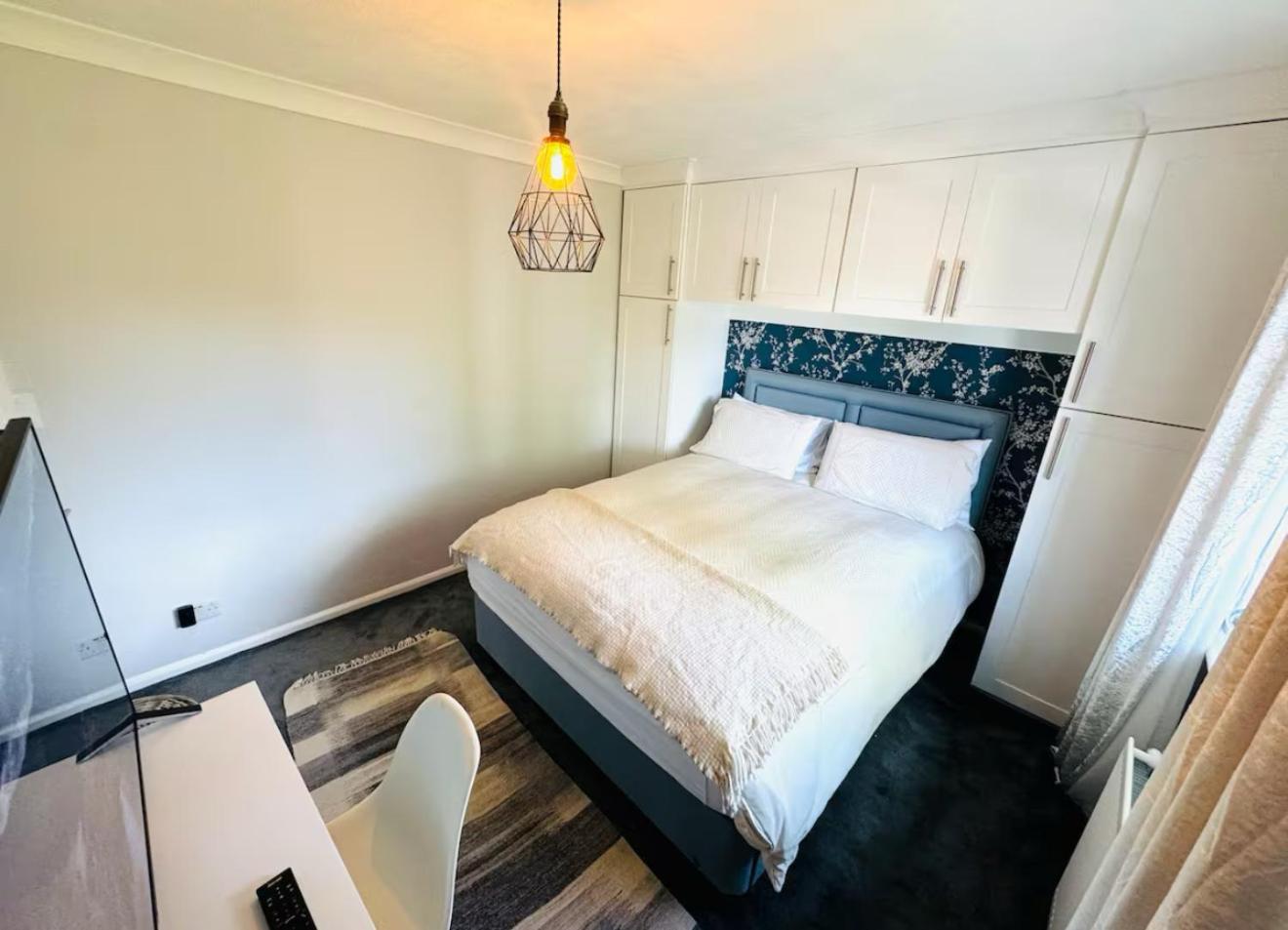Deluxe King Room photo 1