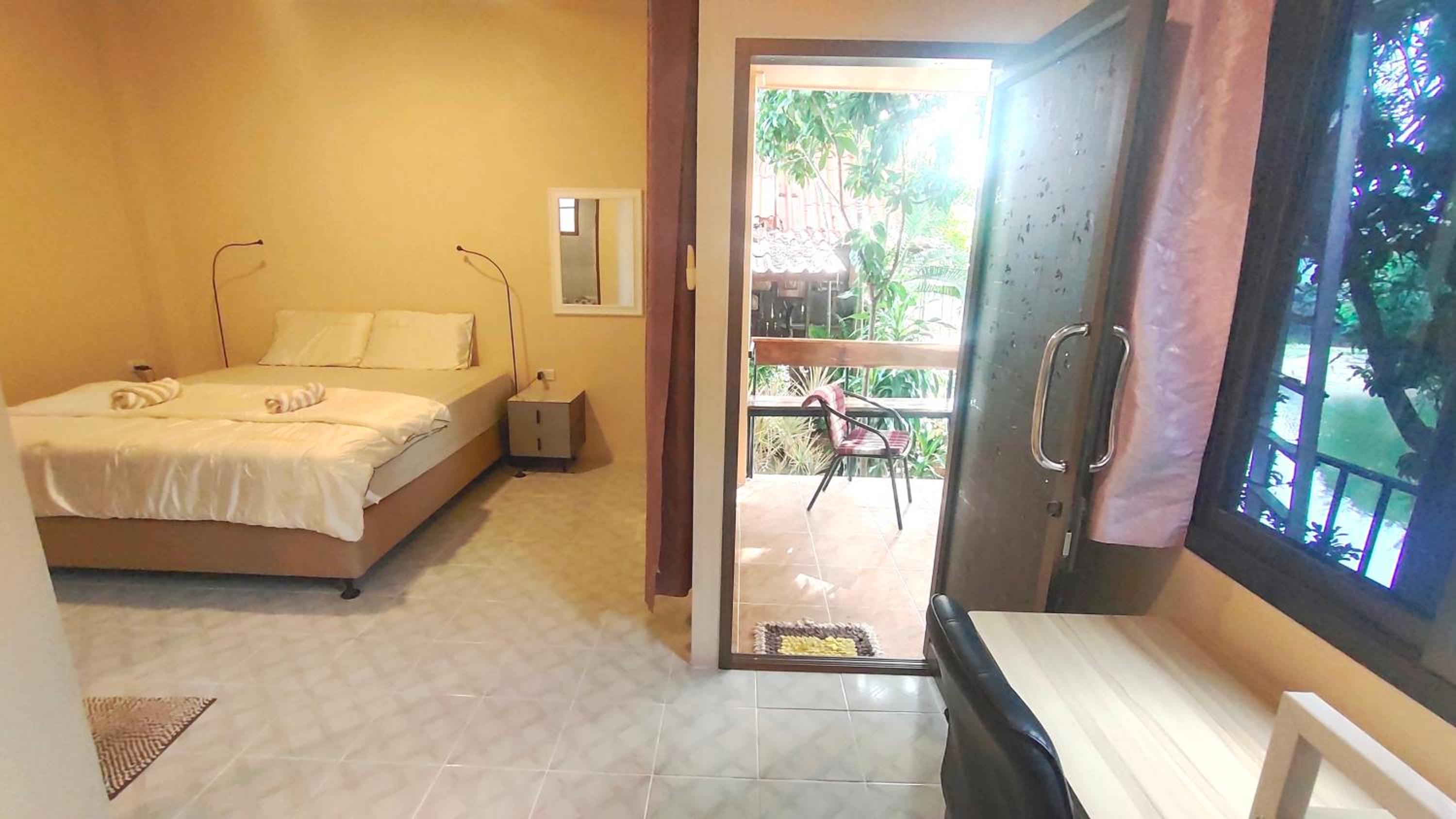 Deluxe Bungalow - Photo 20