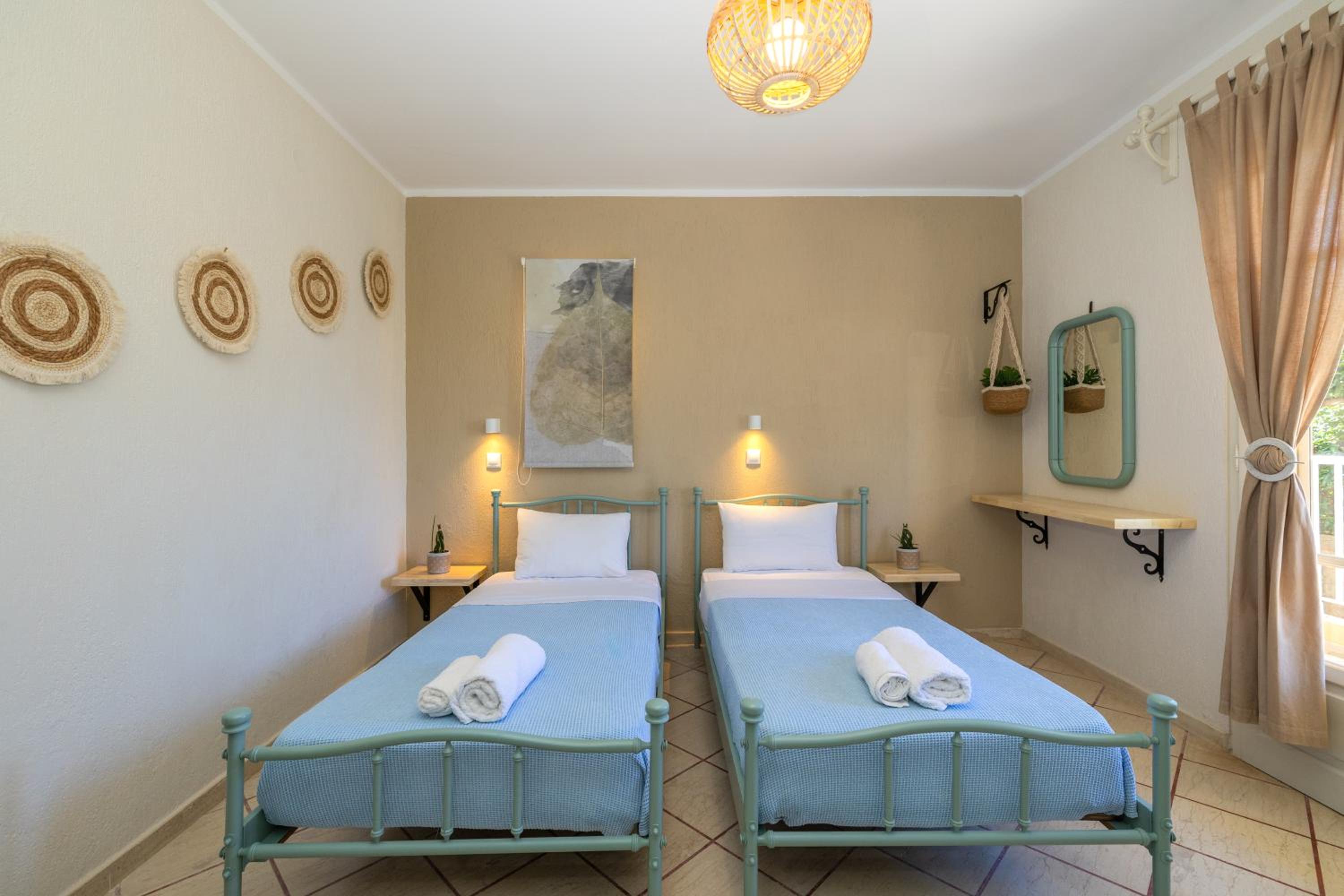 Standard Triple Studio