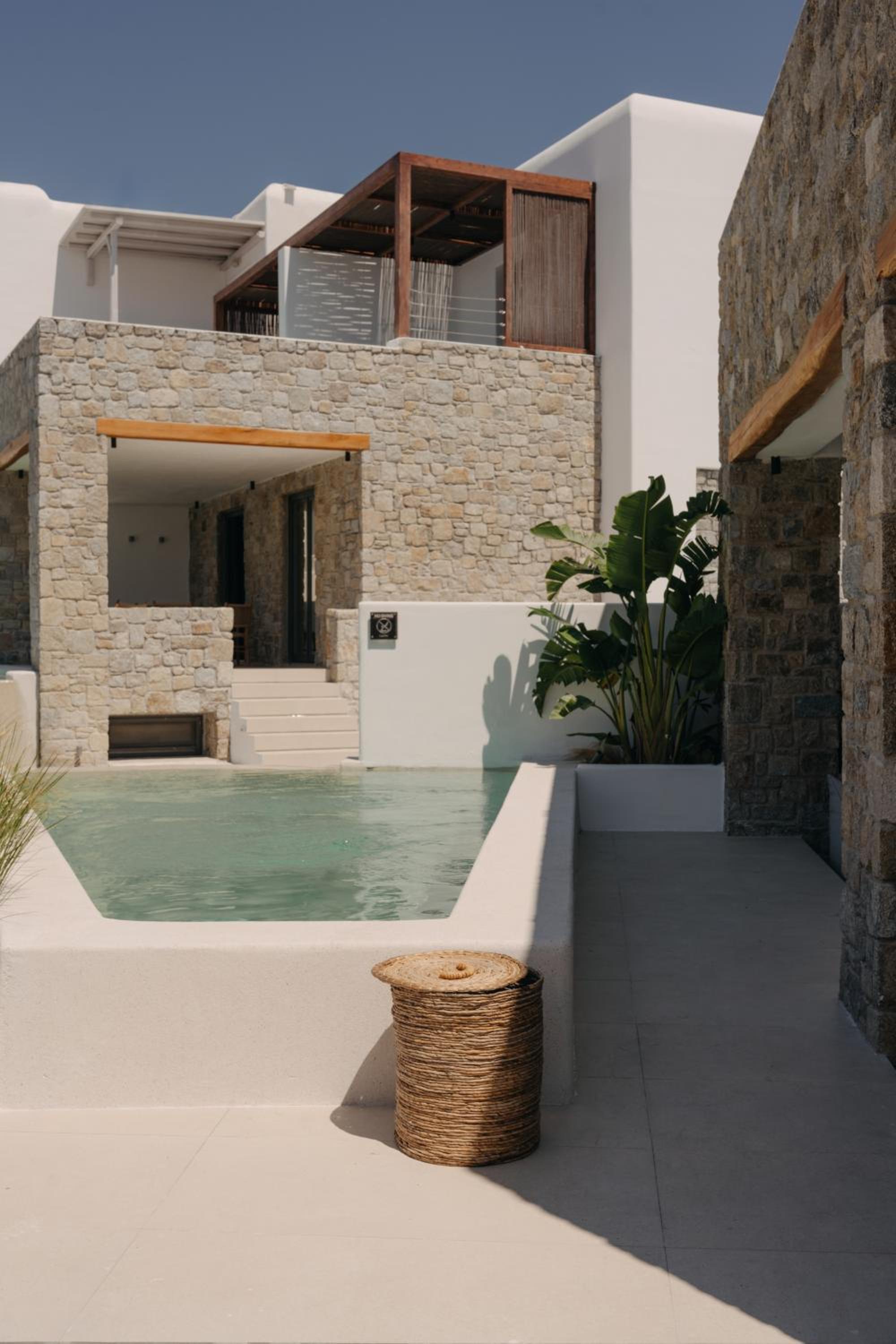 Deluxe Room with Sharing Pool and Sea View - Photo 11