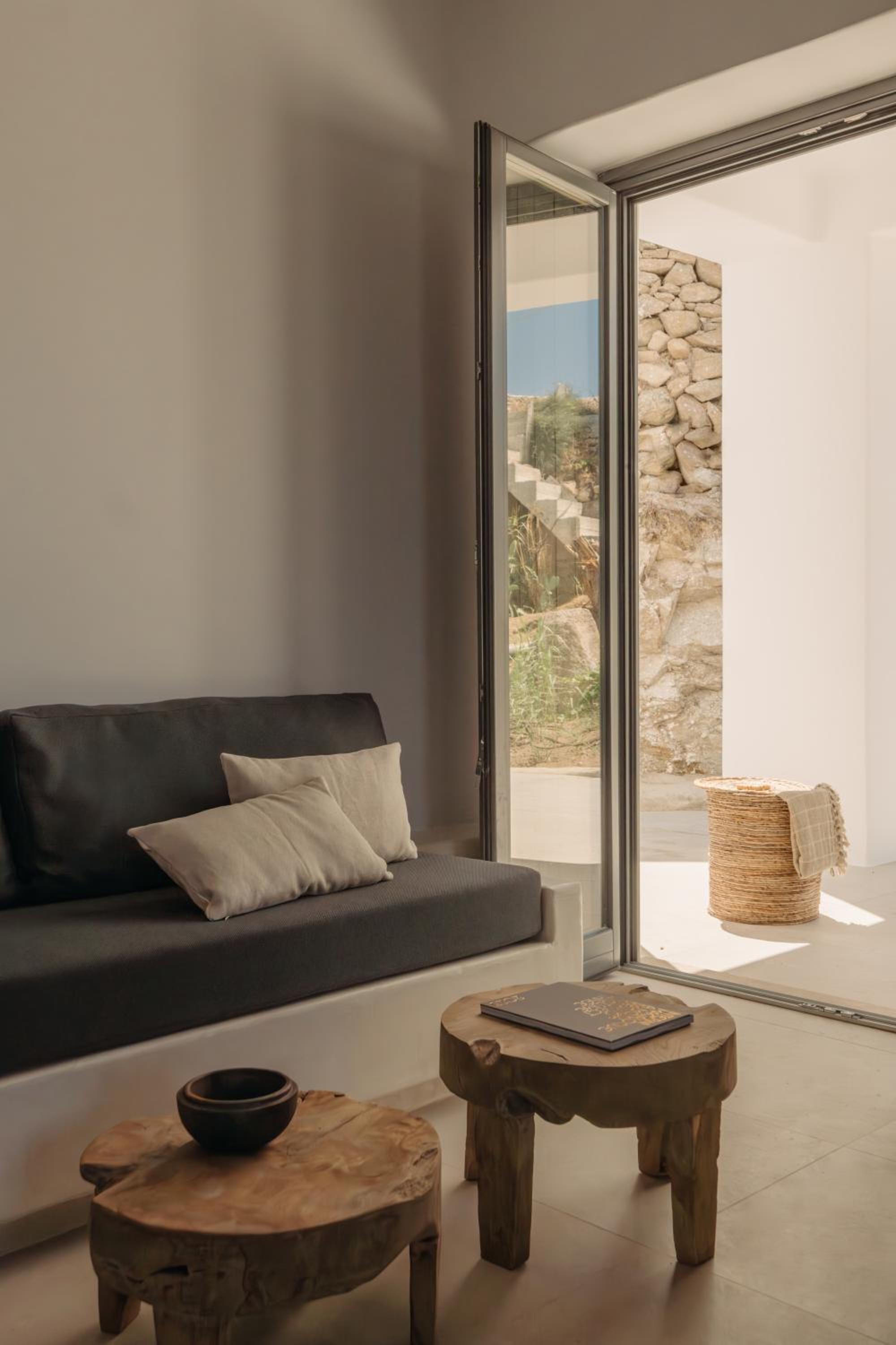 Deluxe Room with Sharing Pool and Sea View - Photo 3