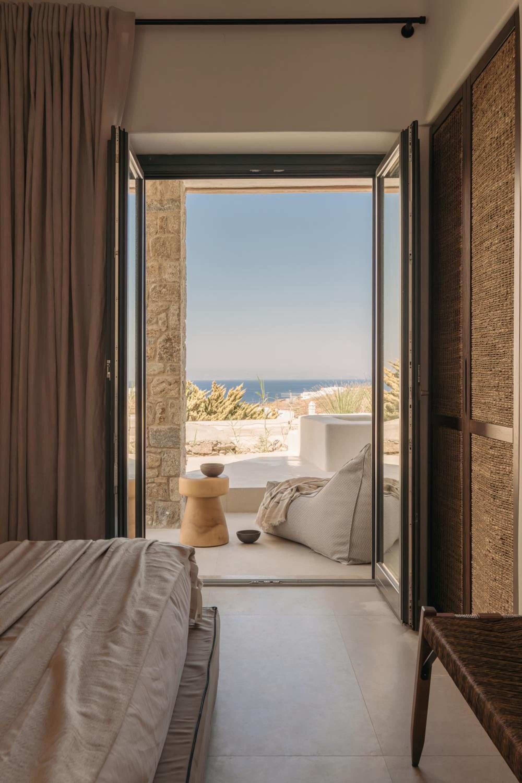 Deluxe Room with Sharing Pool and Sea View - Photo 2
